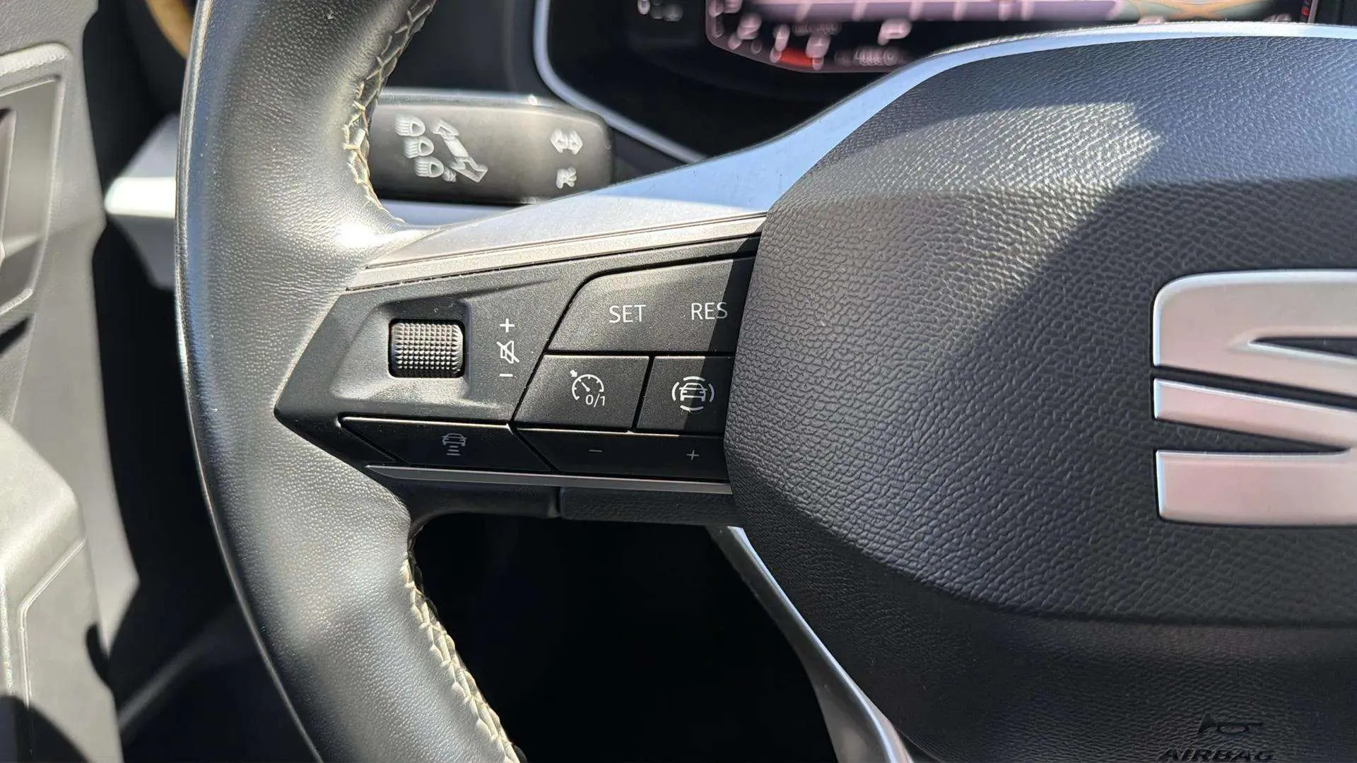 SEAT Arona 1.0 TSI DSG Style XL - foto 13