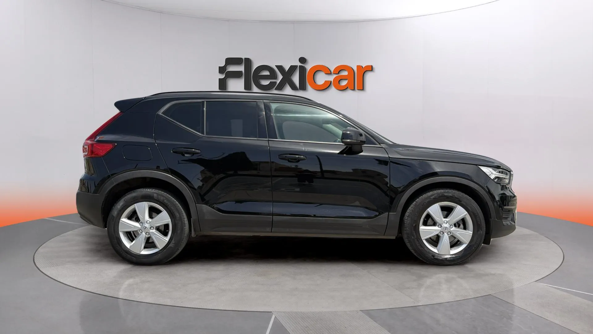 Volvo XC40 1.5 T2 Momentum - foto 8