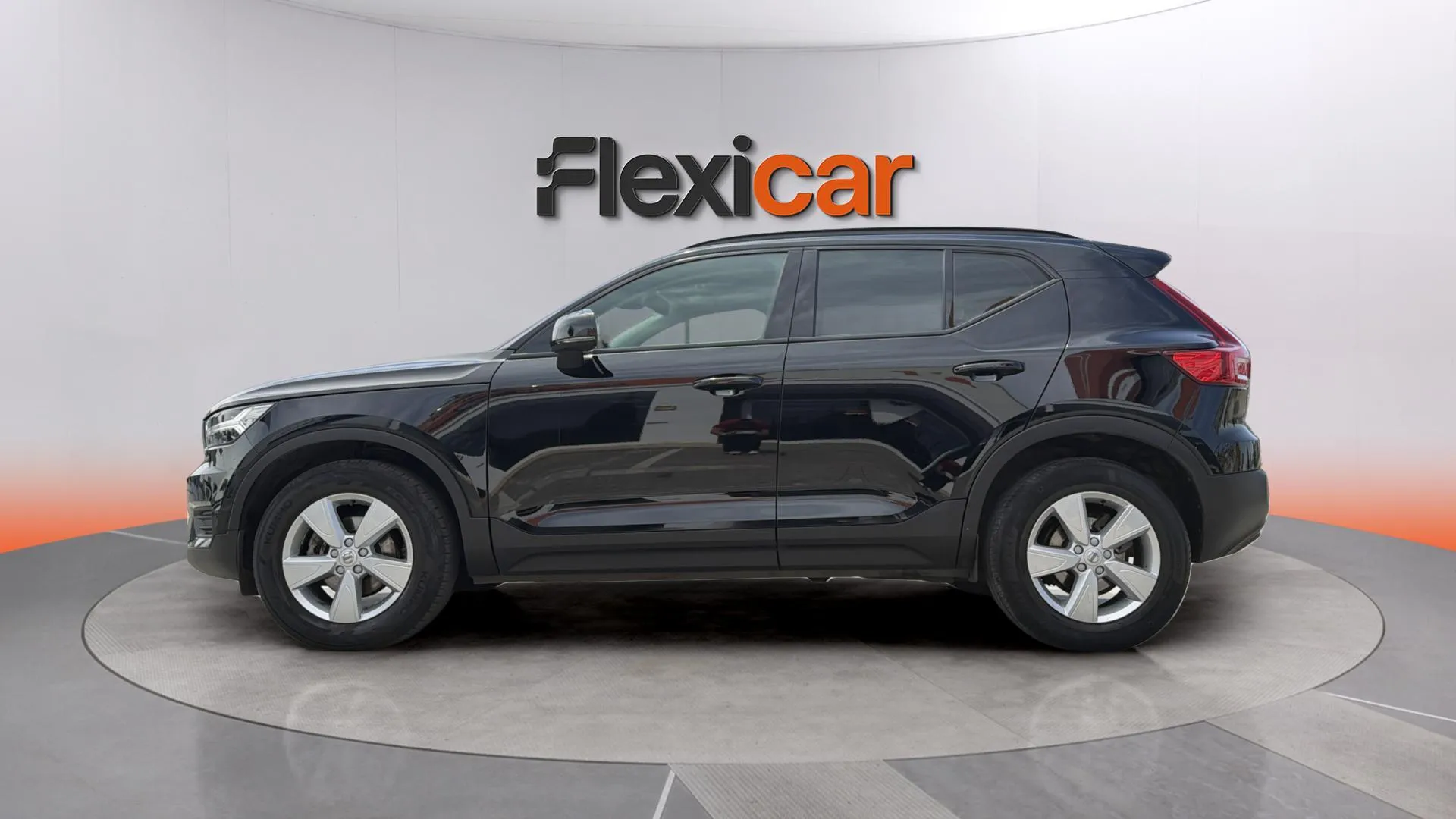 Volvo XC40 1.5 T2 Momentum - foto 4