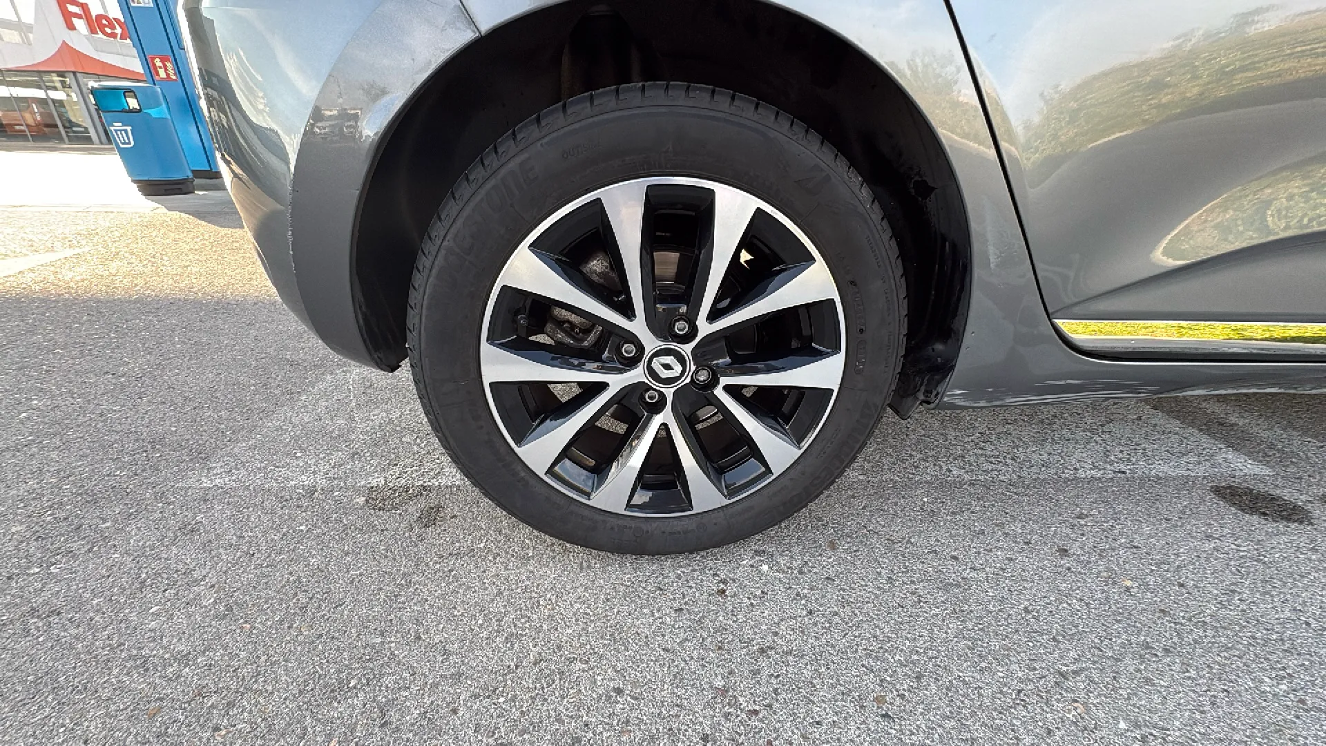 Renault Clio Techno TCe 90 - foto 11