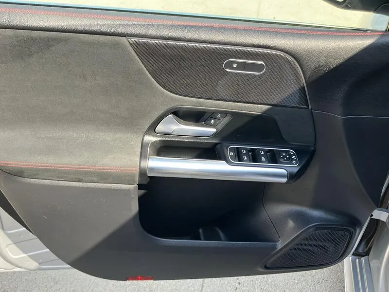 Mercedes-Benz Clase B 200d - foto 11