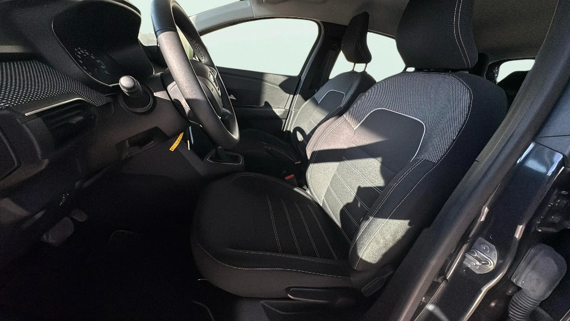 Dacia Sandero Stepway Comfort TCe CVT - foto 22