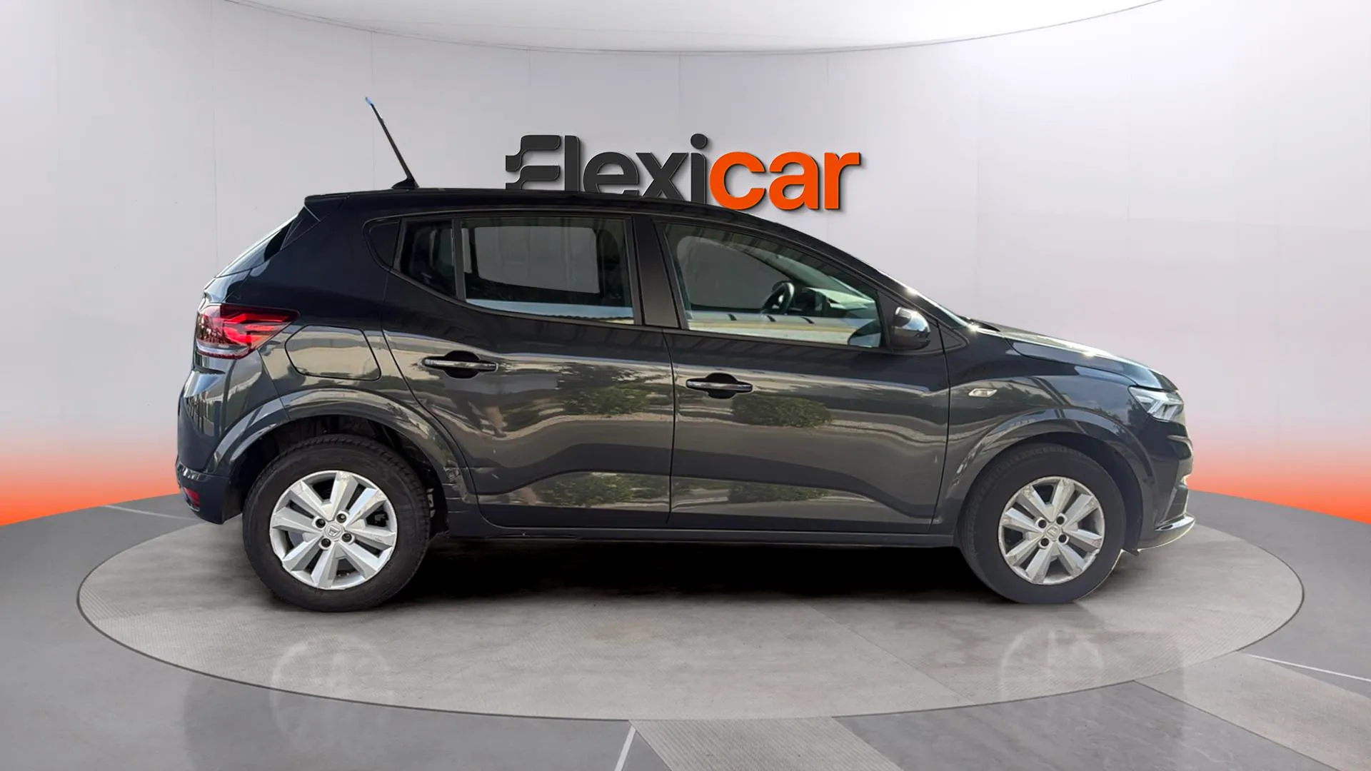Dacia Sandero Stepway Comfort TCe CVT - foto 5