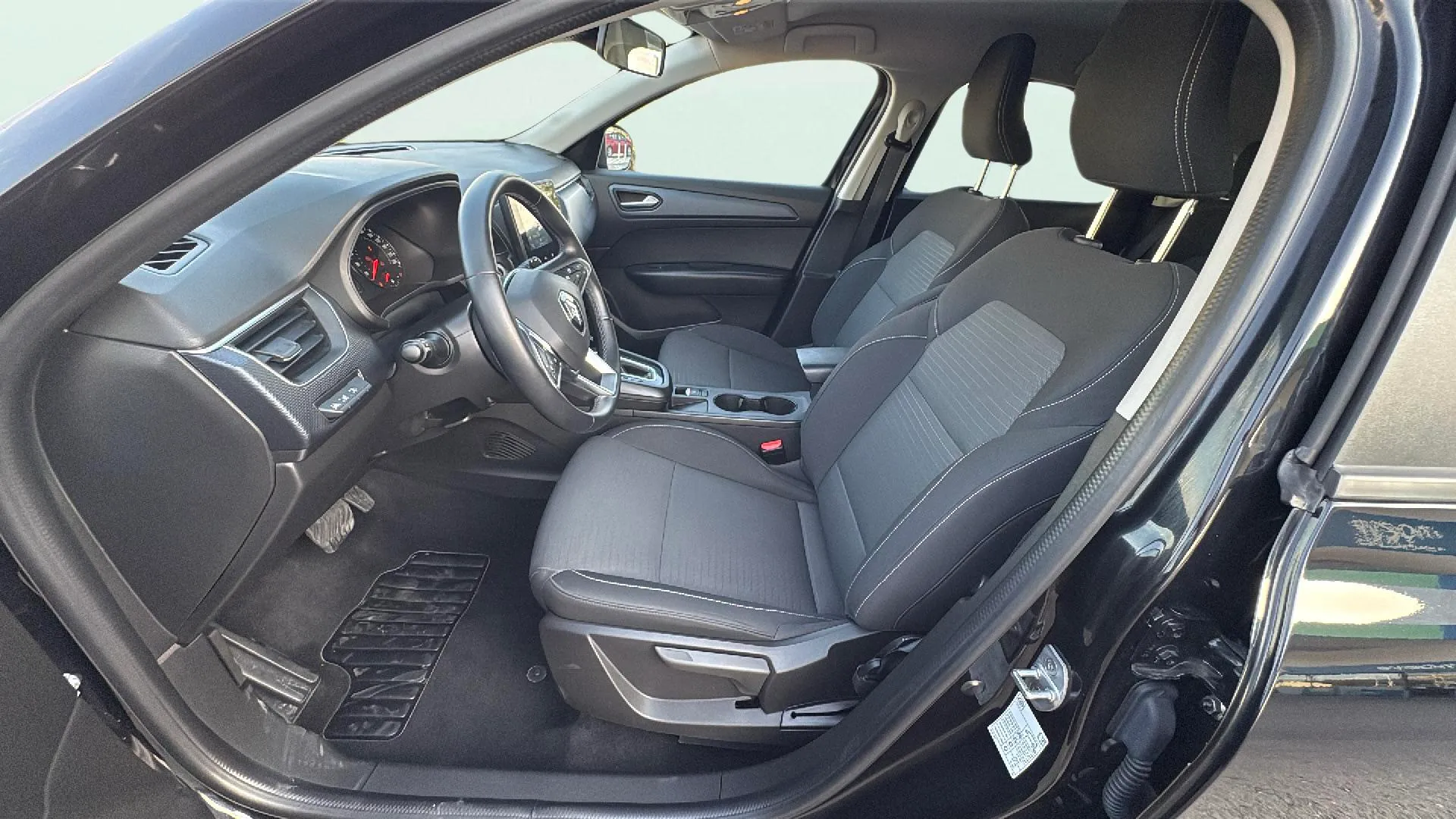 Renault Arkana Equilibre TCe EDC mild hyb - foto 24