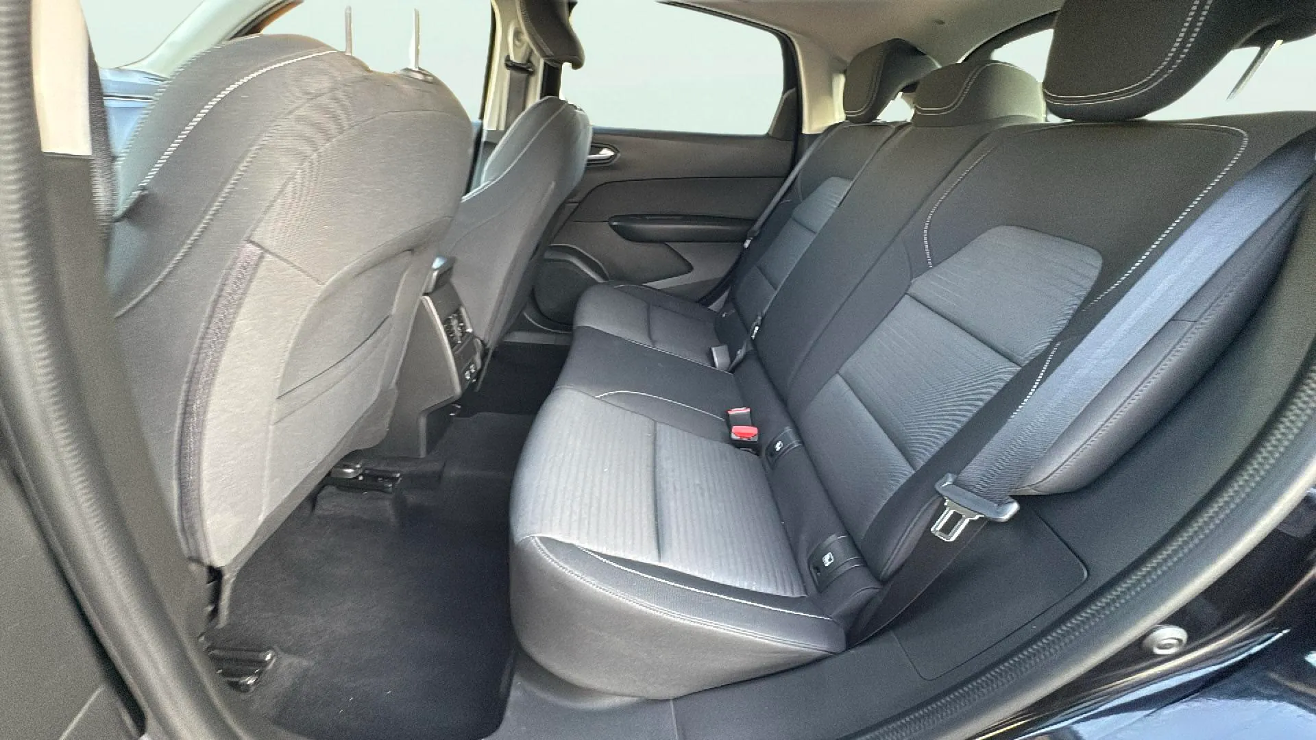 Renault Arkana Equilibre TCe EDC mild hyb - foto 25