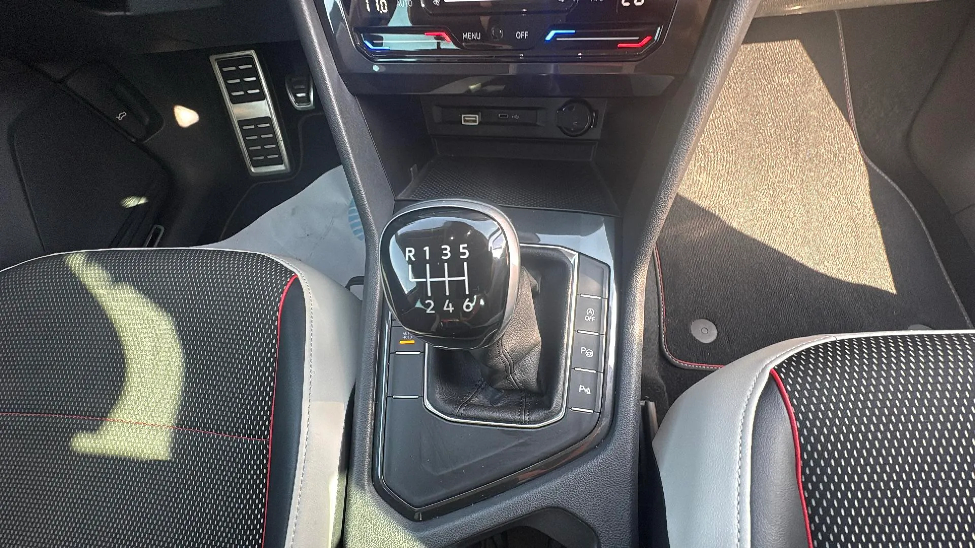 Volkswagen Tiguan Life 1.5 TSI DSG - foto 17