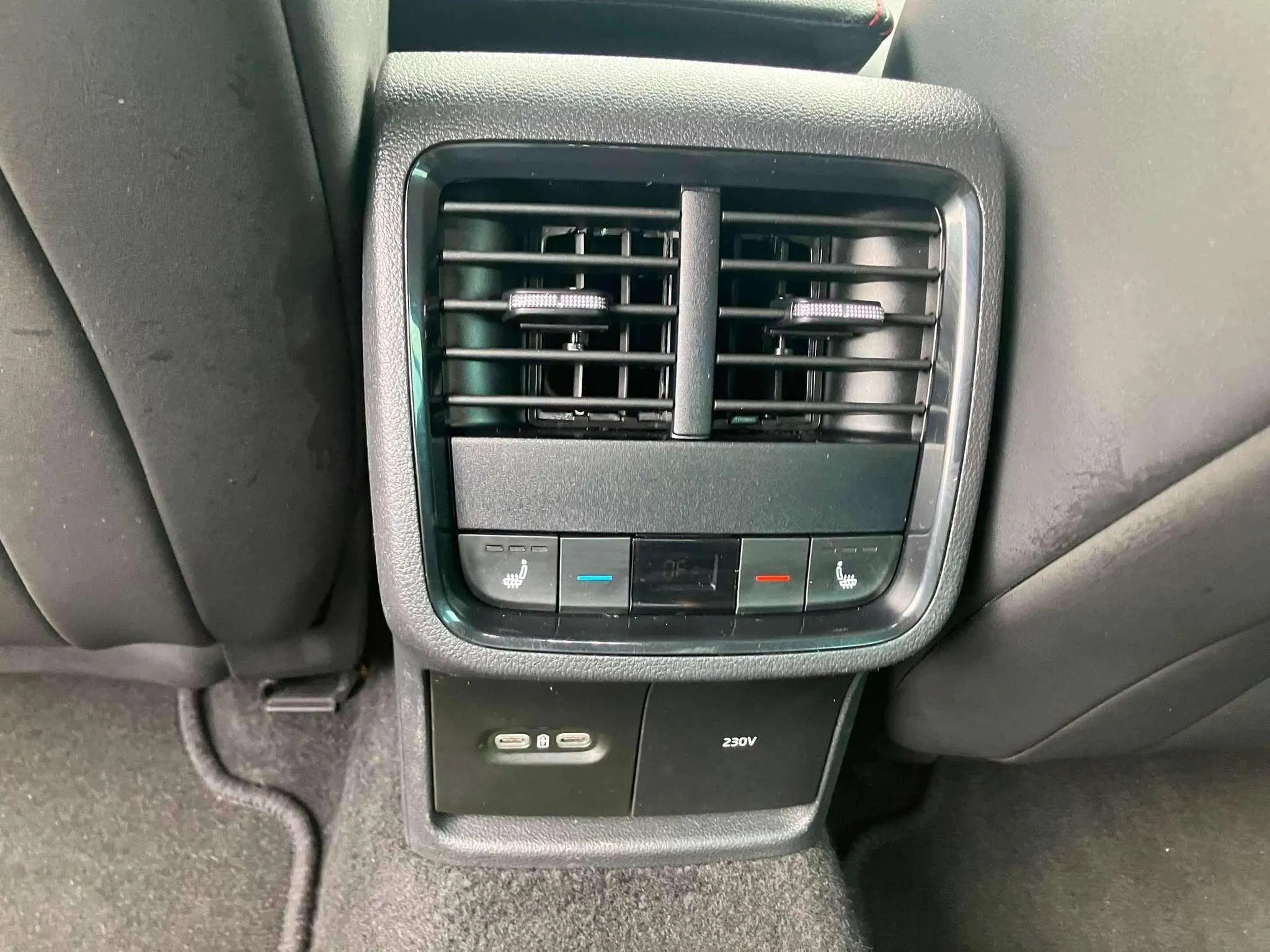 Škoda Octavia Combi 2.0 TSI DSG RS - foto 23
