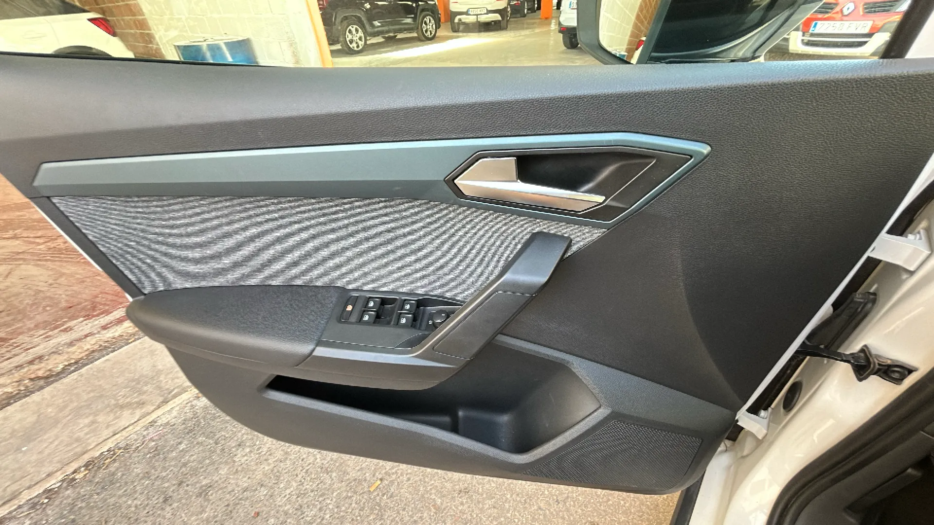 SEAT Arona 1.0 TSI Style Plus - foto 12