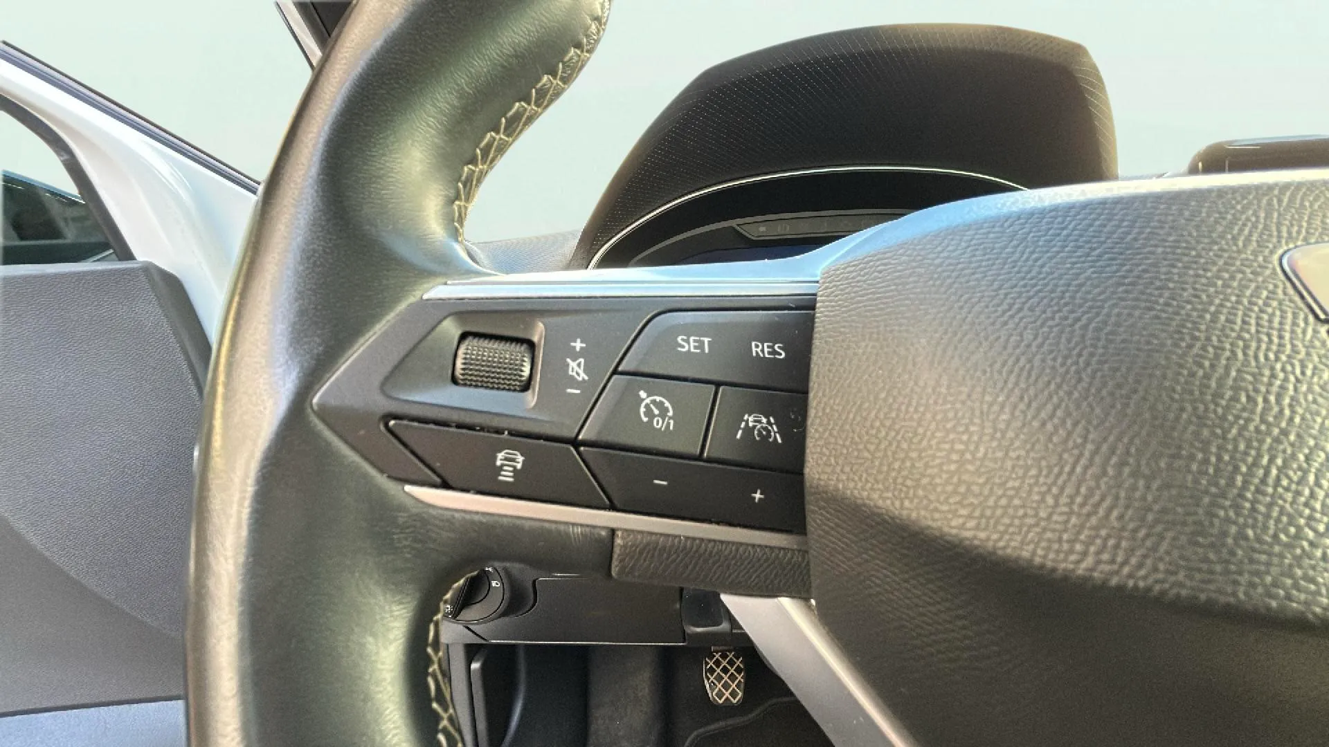 SEAT Arona 1.0 TSI Style Plus - foto 13