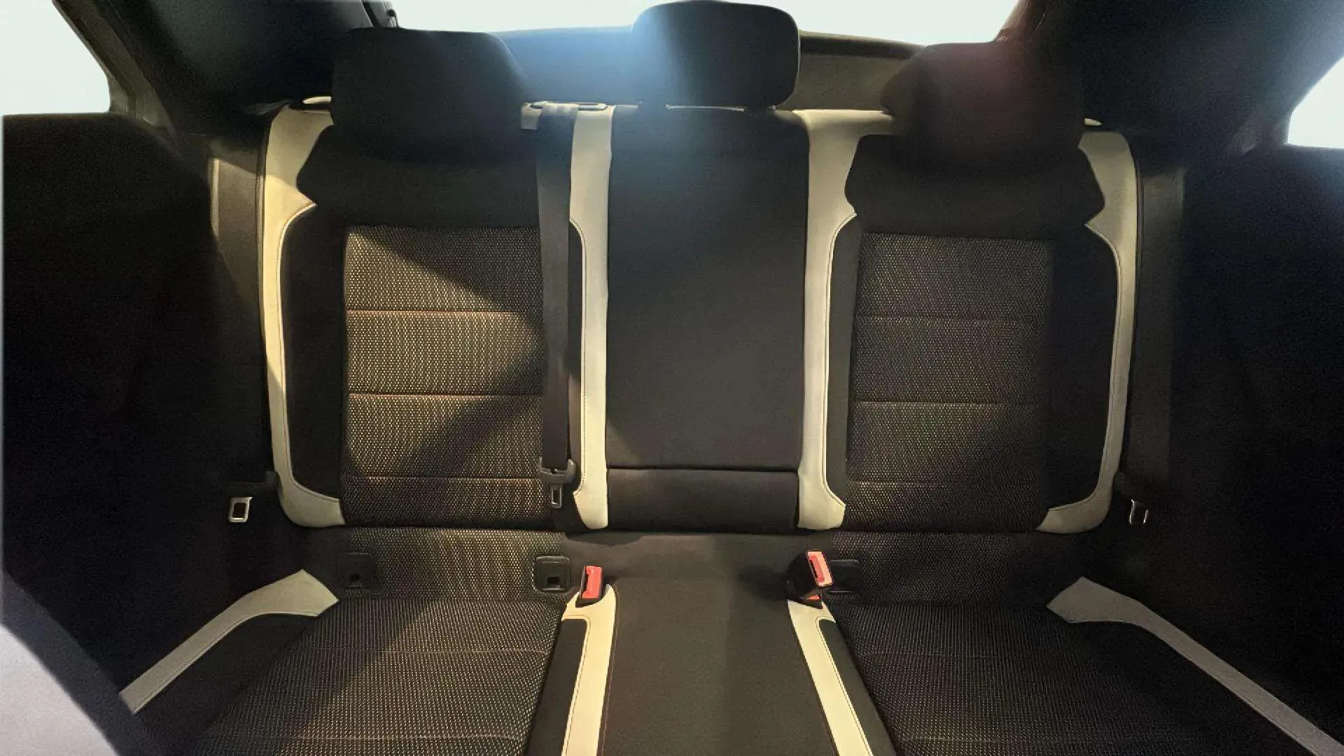 Volkswagen T-Roc Advance 1.5 TSI EVO - foto 18