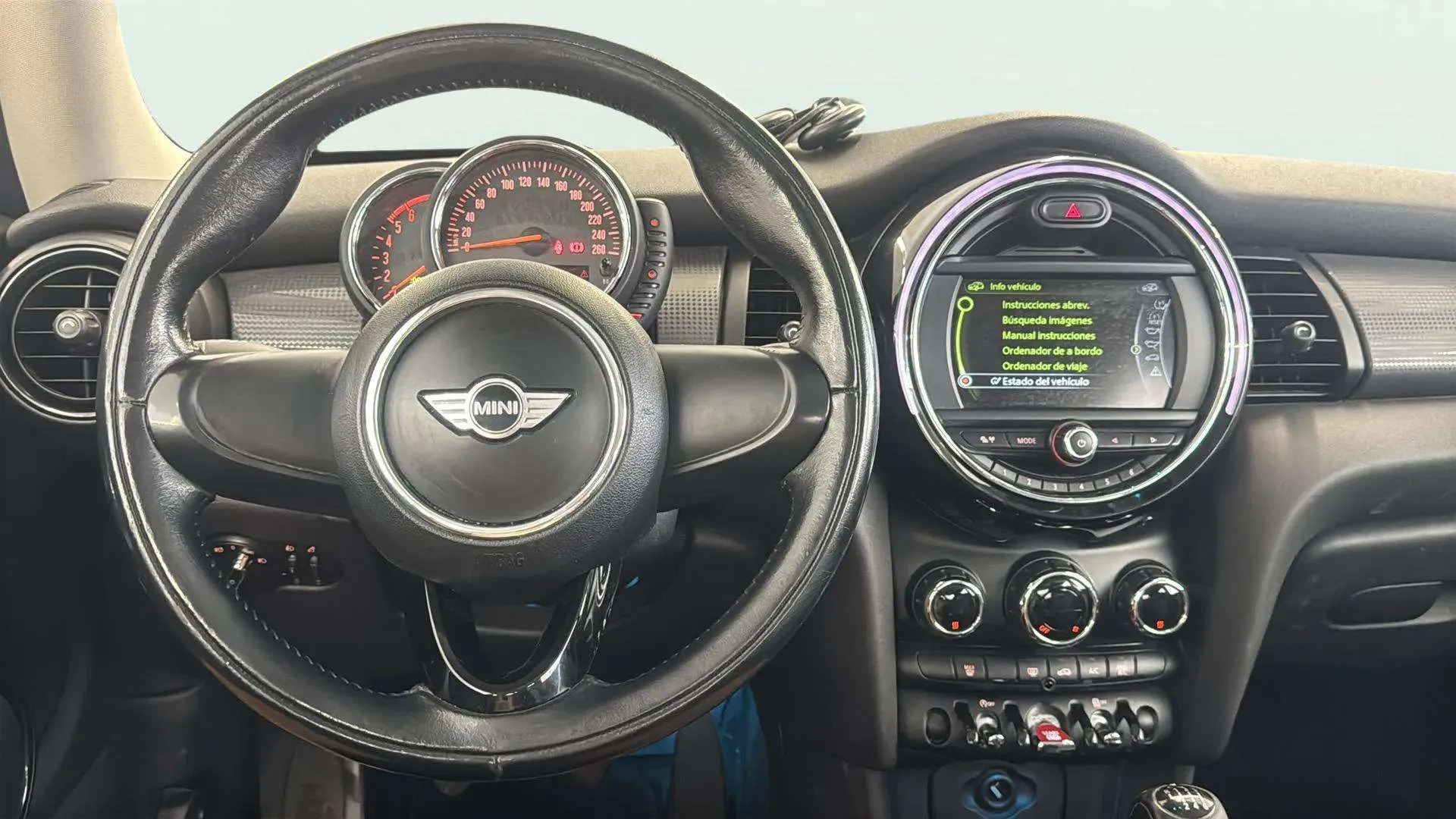 MINI Cooper One D - foto 12