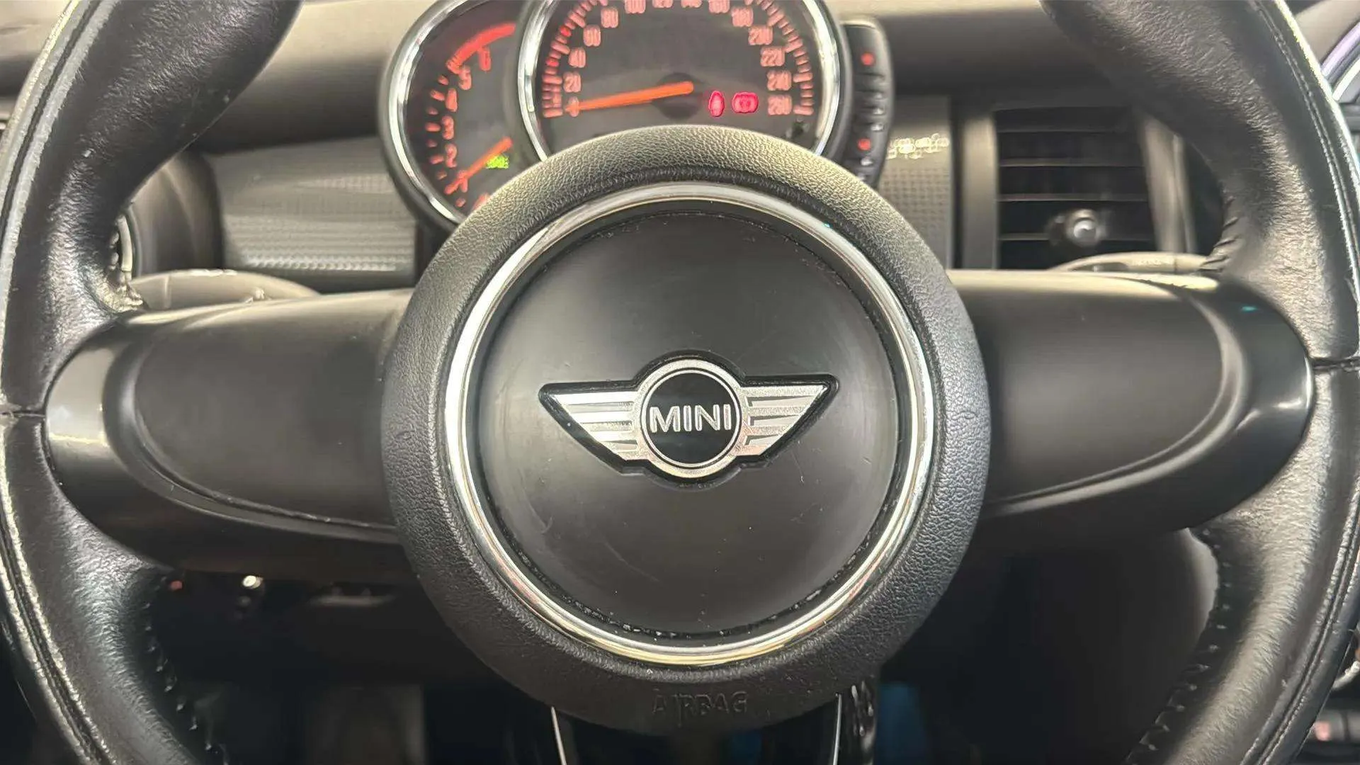MINI Cooper One D - foto 13
