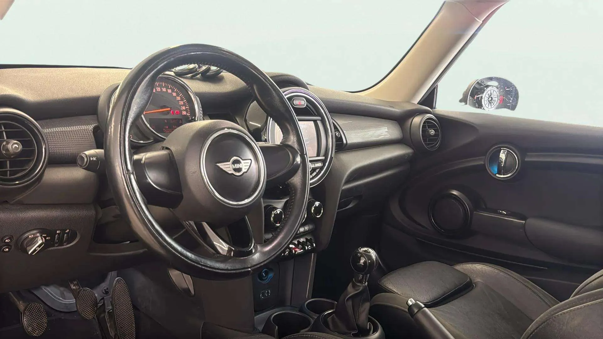 MINI Cooper One D - foto 8