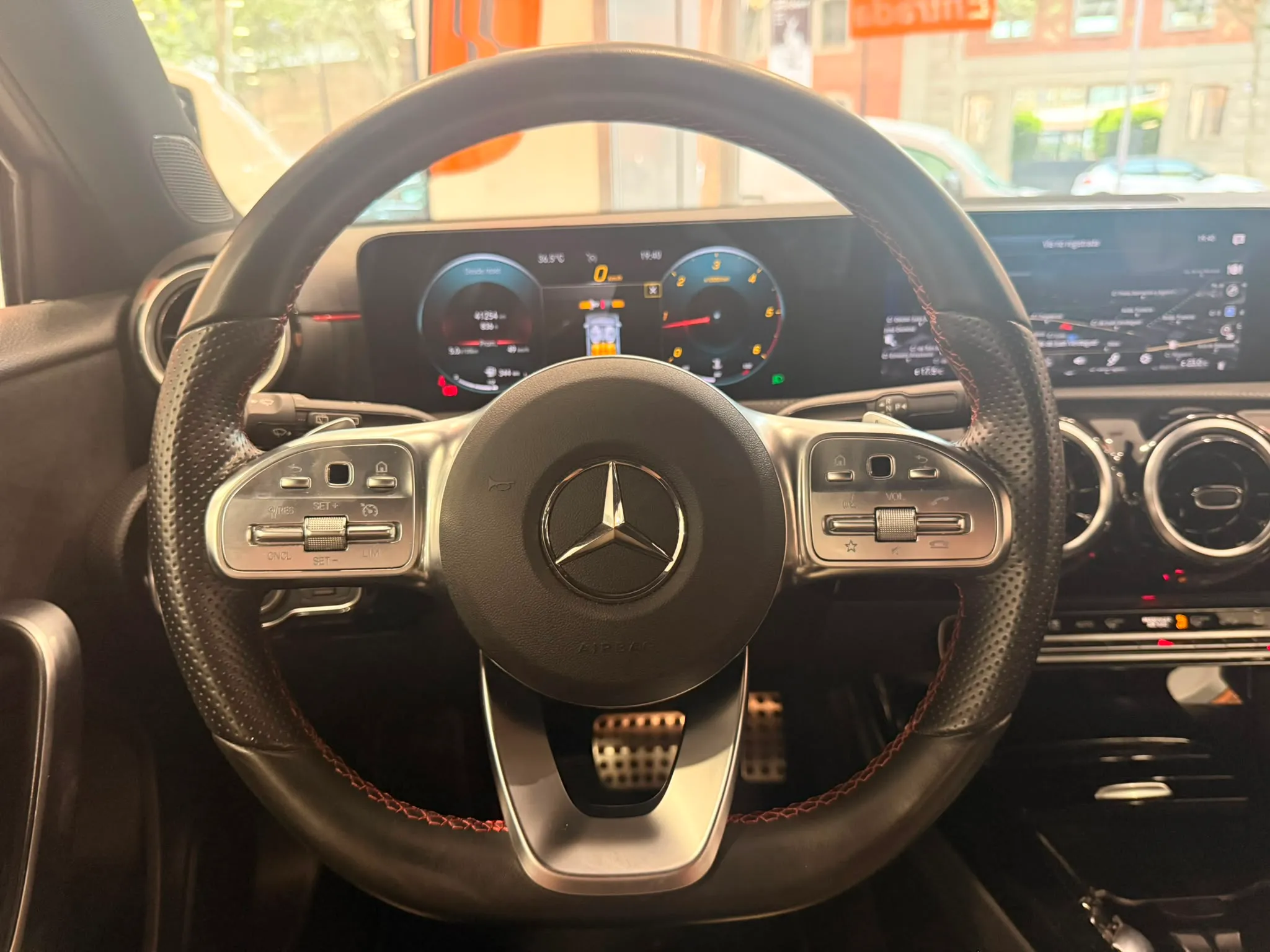 Mercedes-Benz Clase A Sedán A 180 d - foto 8