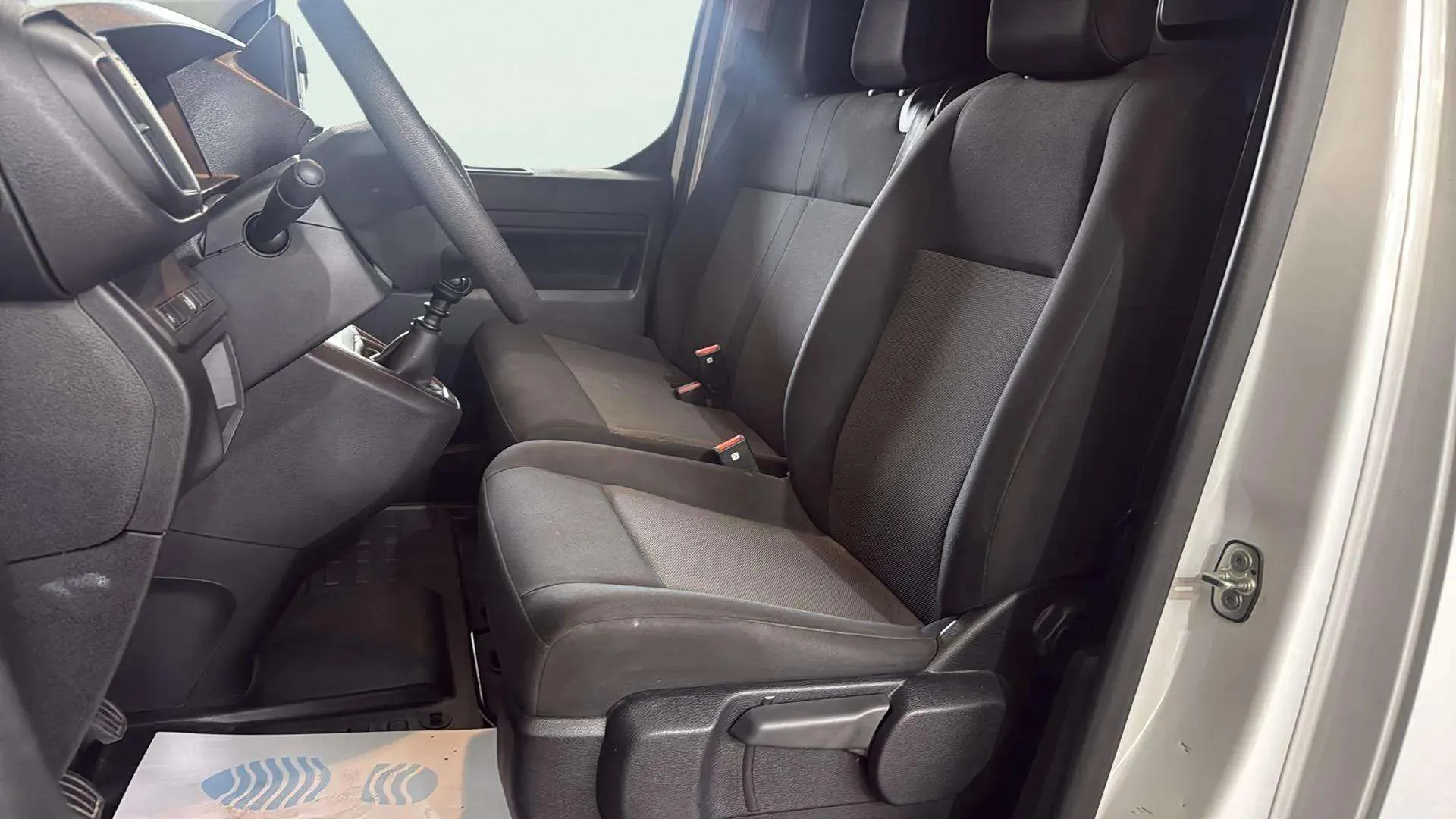 Fiat Scudo Doble Cab.Pleg.L2 1.5 M - foto 18