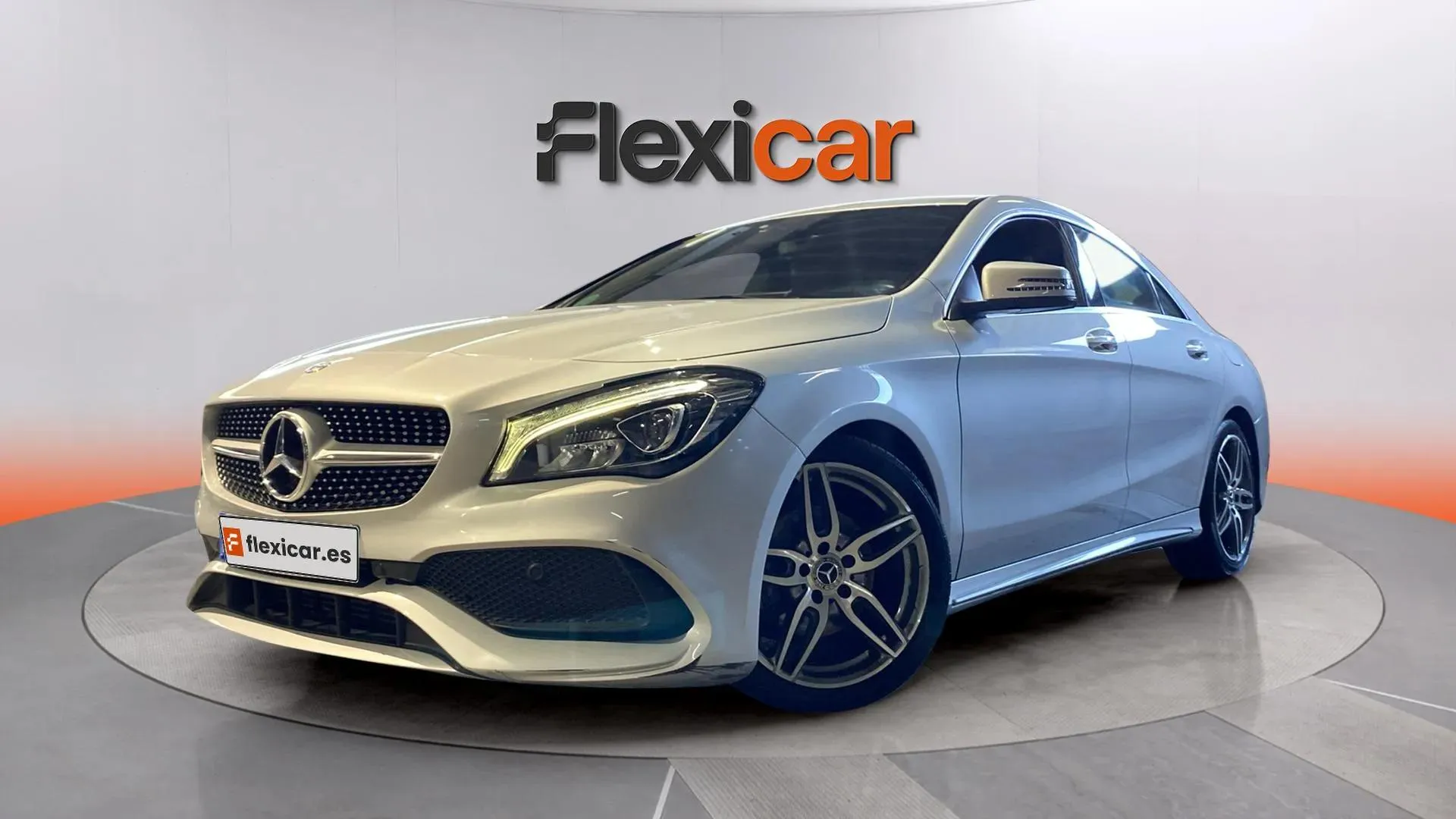 Mercedes-Benz CLA 180 - foto 10