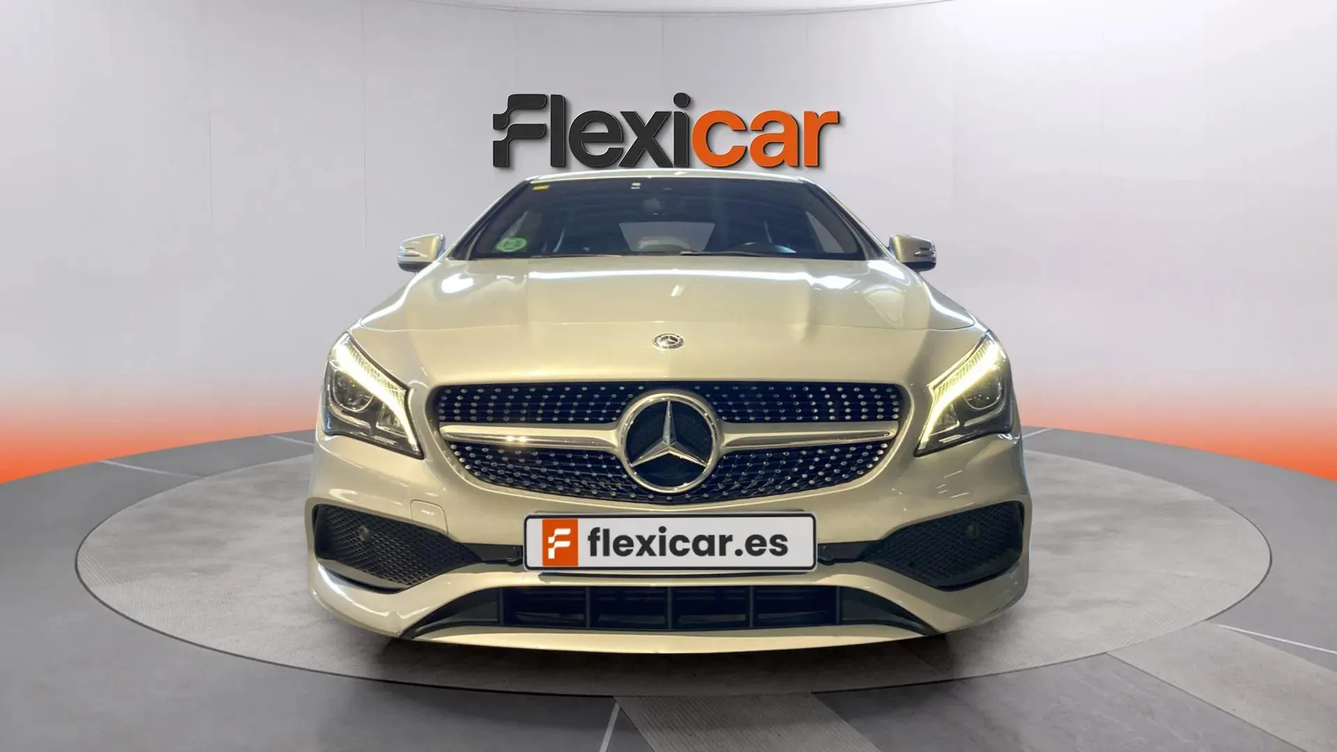 Mercedes-Benz CLA 180 - foto 11