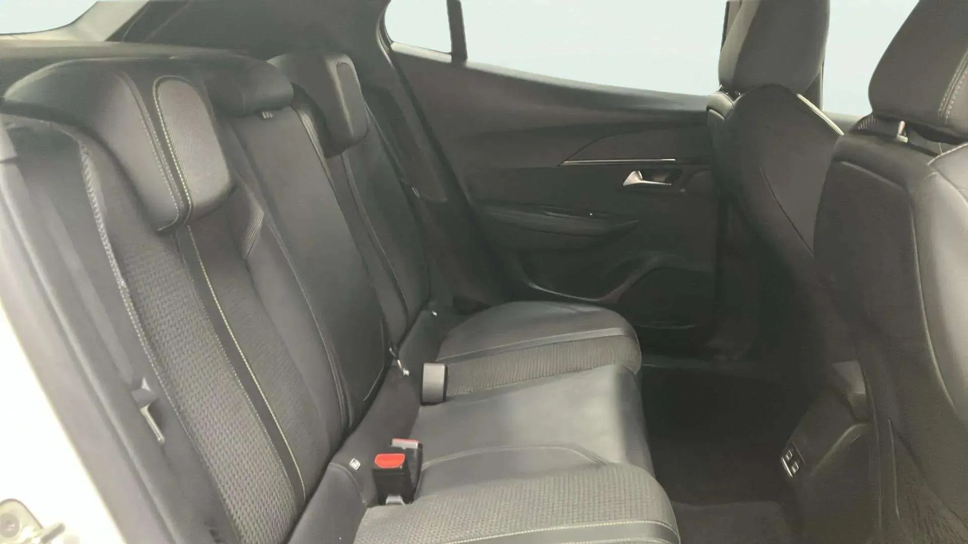 Peugeot 2008 GT Line BlueHDi 130 EAT8 - foto 15