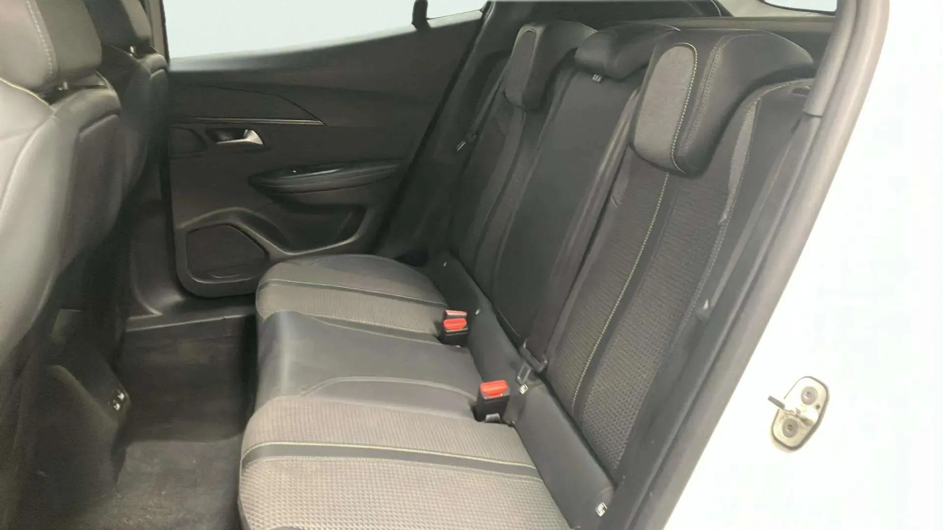 Peugeot 2008 GT Line BlueHDi 130 EAT8 - foto 12