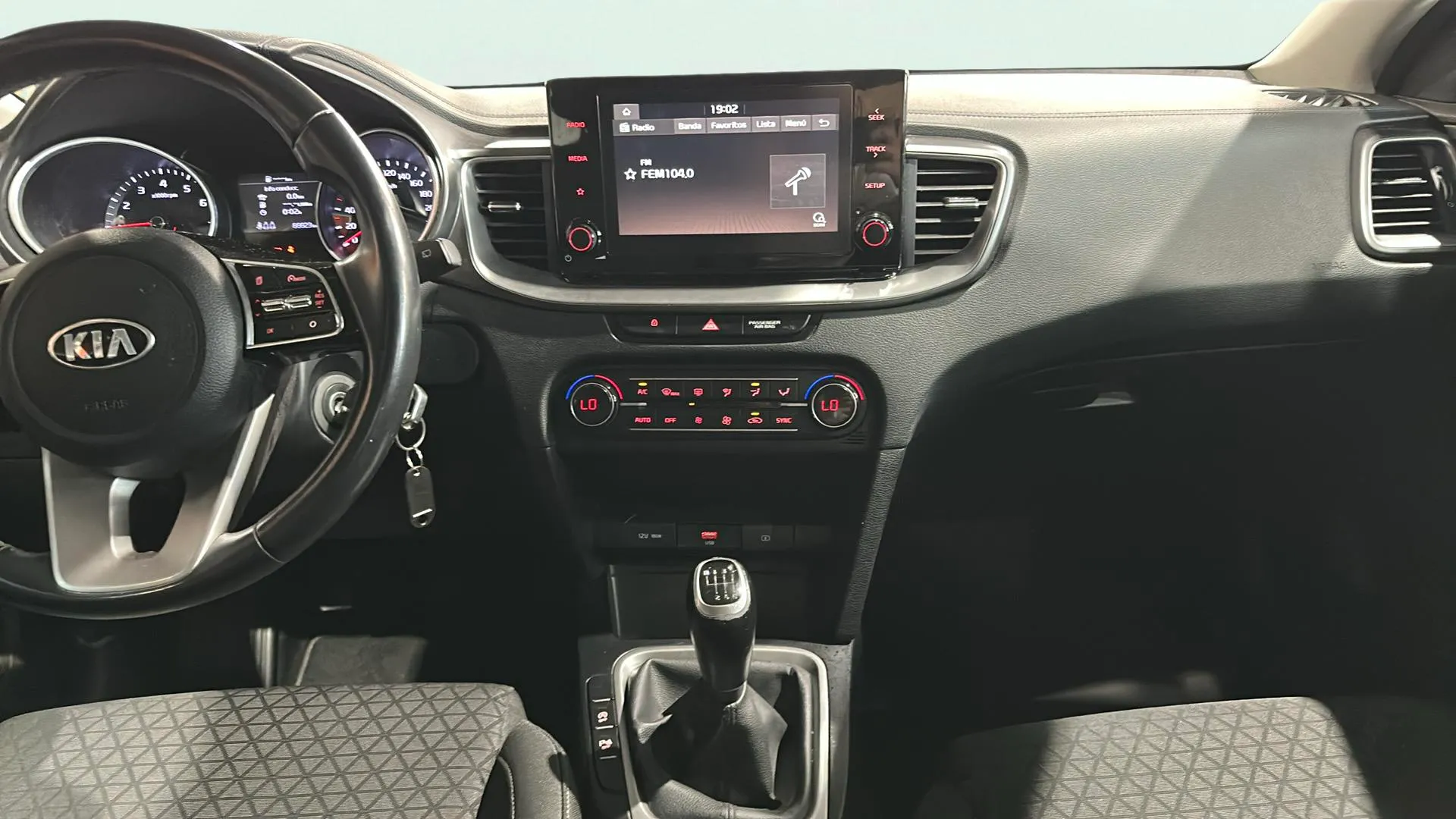 Kia Ceed 1.0 T-GDi Business - foto 15