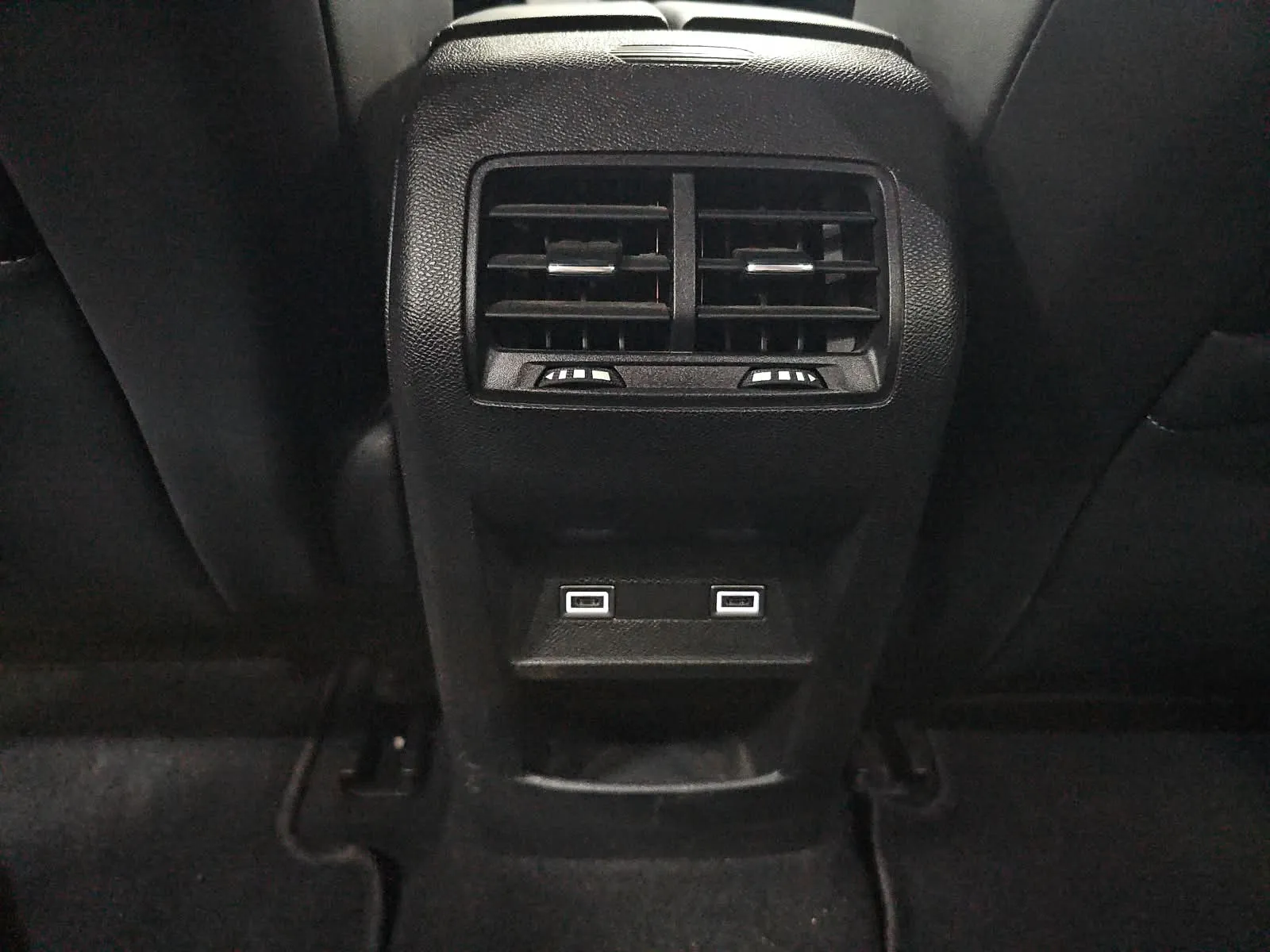 Peugeot 408 Allure Pack PureTech 130 EAT8 - foto 14