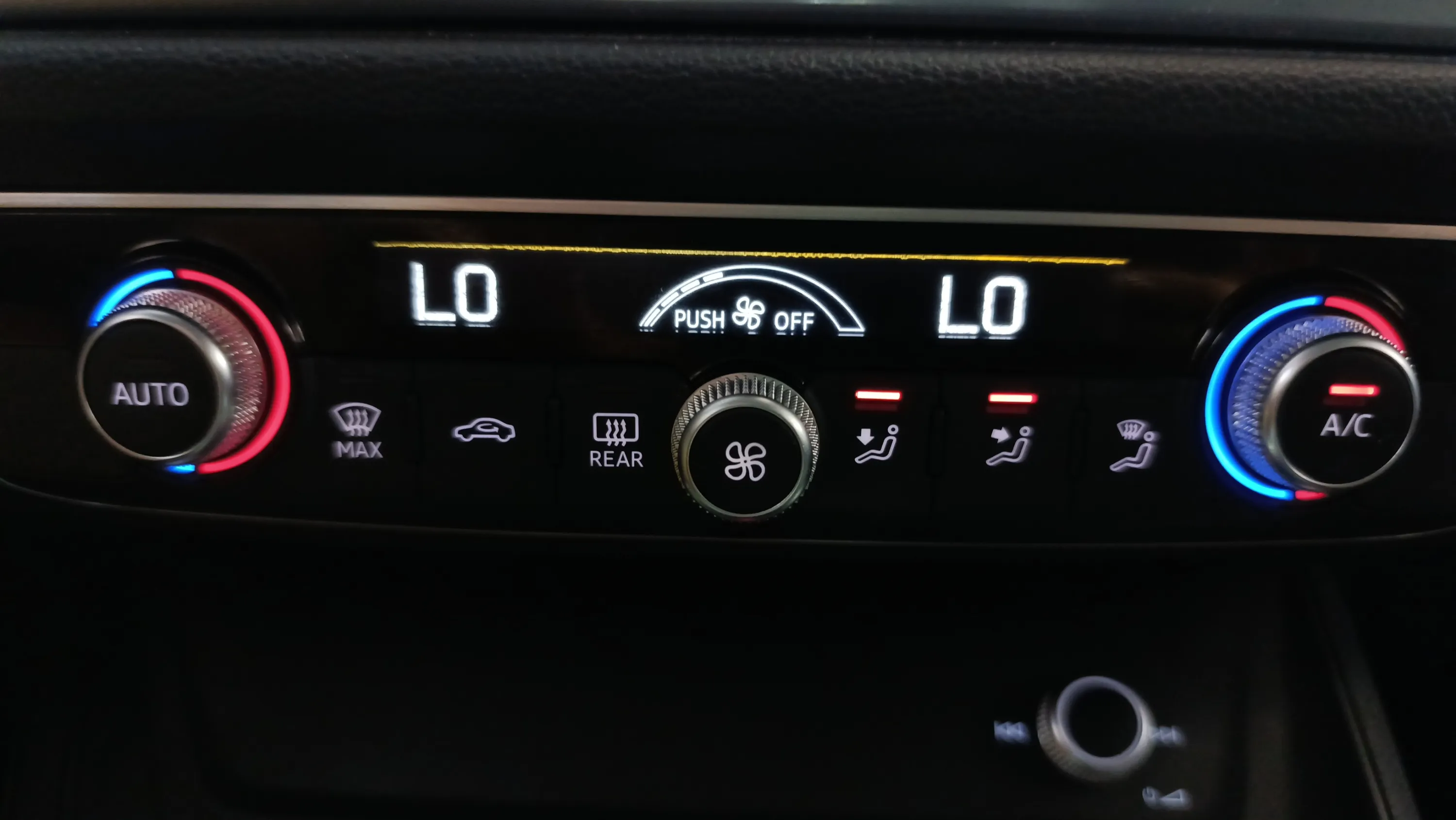 Audi Q3 35 TDI S tronic - foto 22