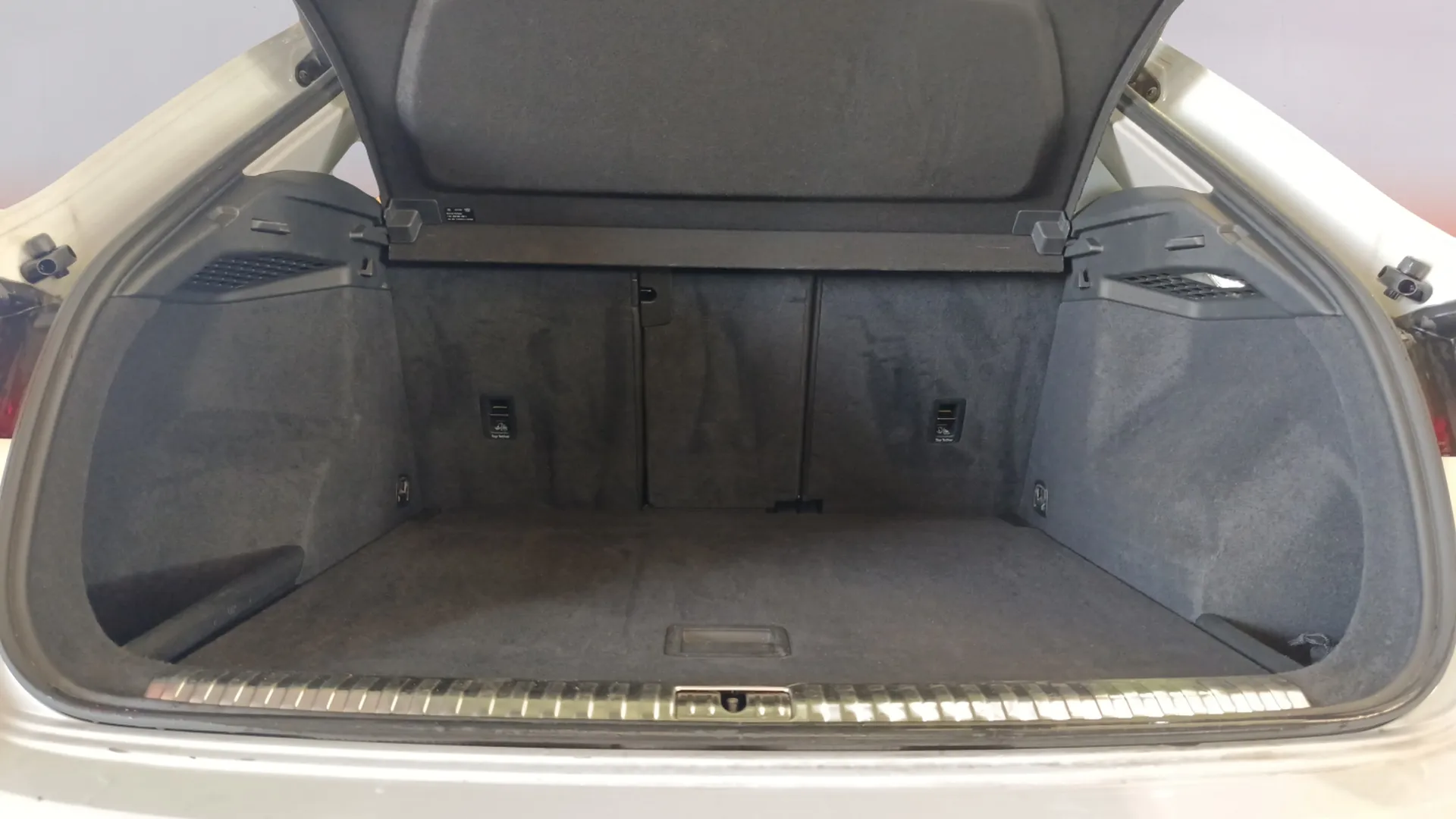 Audi Q3 35 TDI S tronic - foto 35