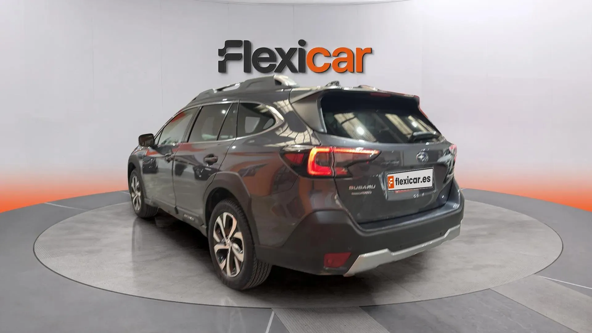 Subaru Outback 2.5i Touring CVT Lineartronic AWD - foto 5