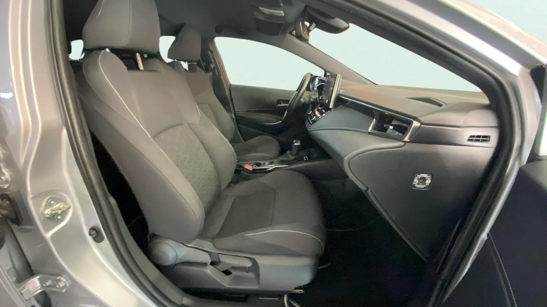 Toyota Corolla 1.8 125H Active Tech E-CVT - foto 22
