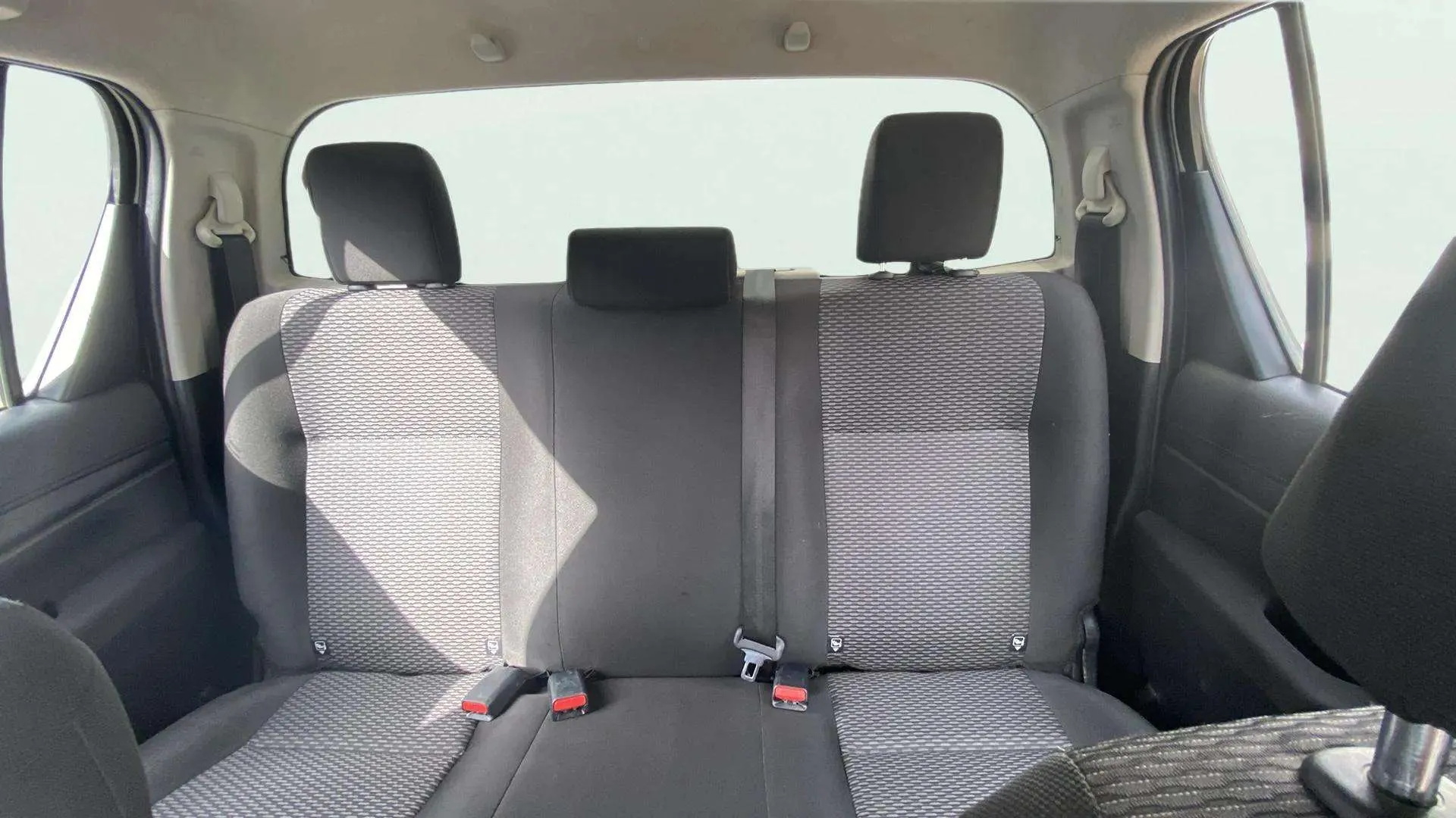Toyota Hilux 2.4 D-4D Cabina Doble GX - foto 18