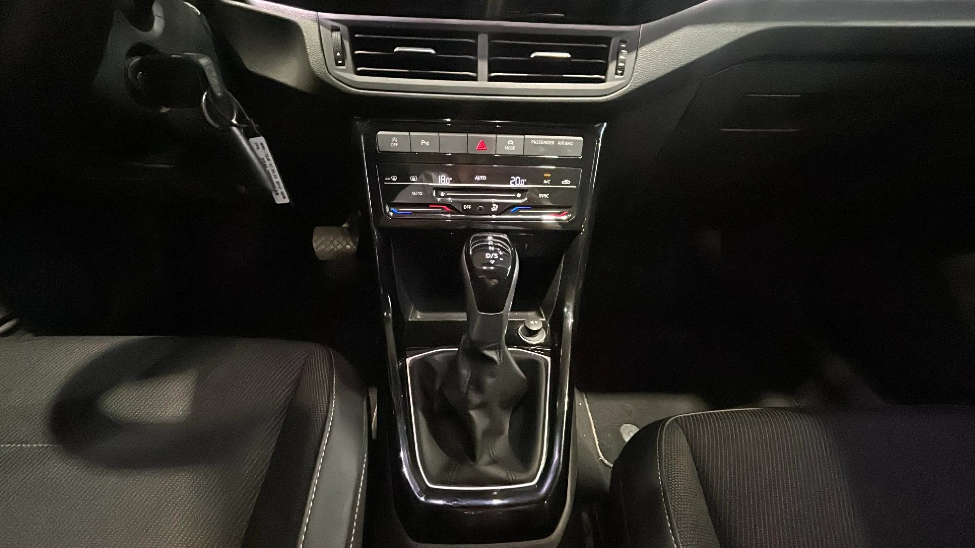 Volkswagen T-Cross Sport 1.0 TSI DSG - foto 14