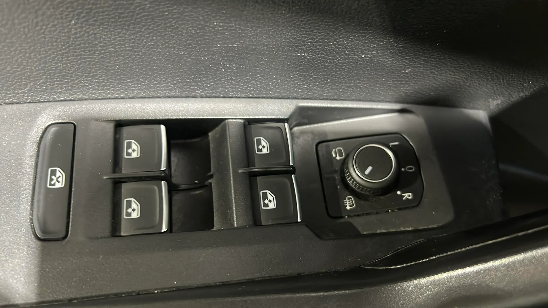 Volkswagen T-Cross Sport 1.0 TSI DSG - foto 10