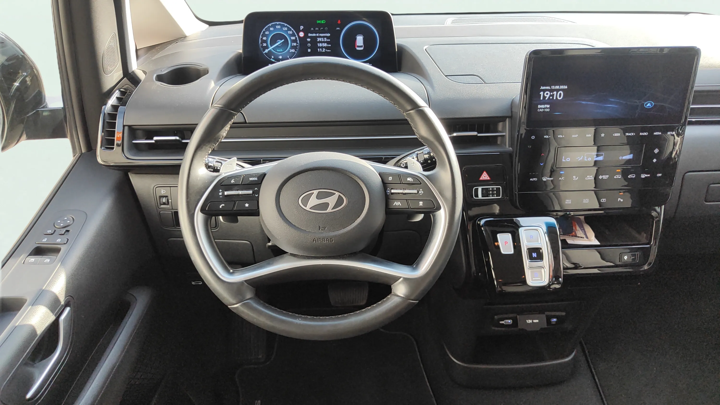 Hyundai STARIA 9S HEV 1.6 T-GDi Tecno - foto 11