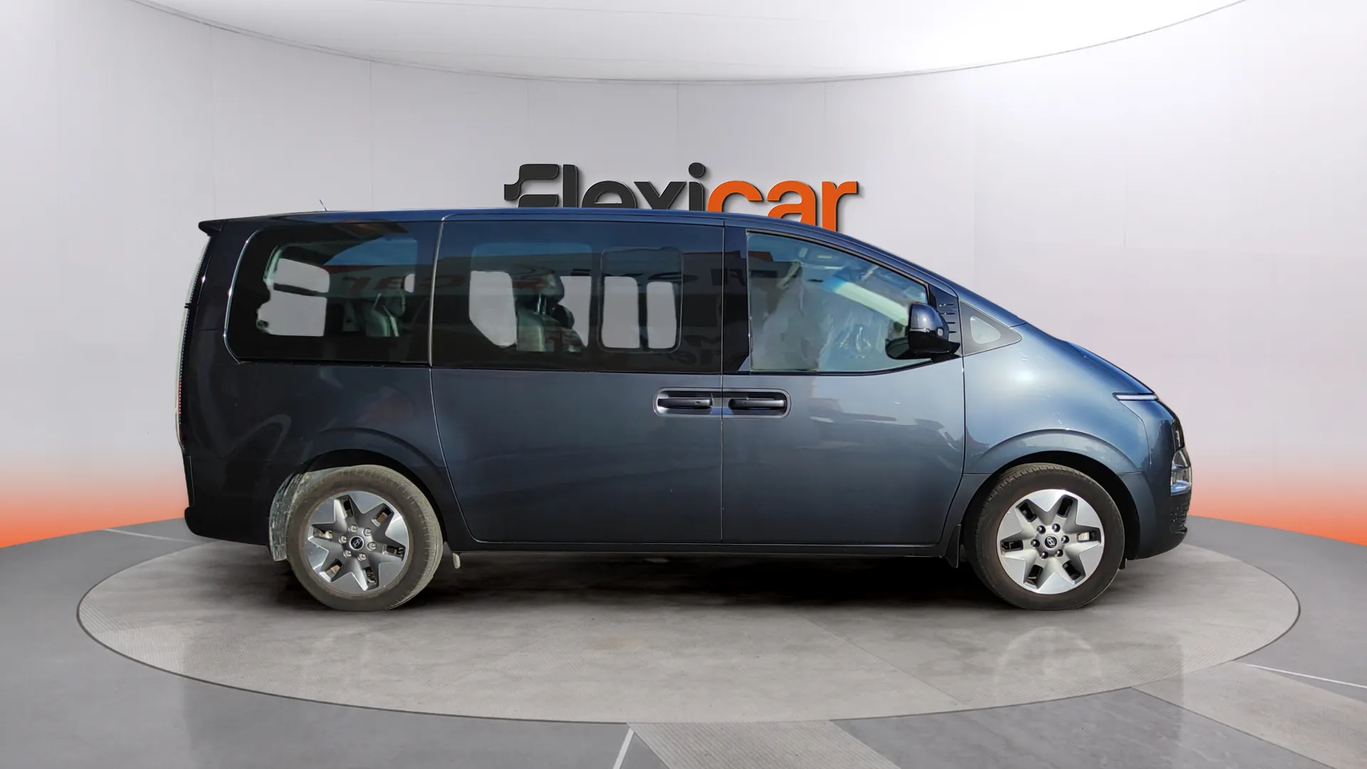 Hyundai STARIA 9S HEV 1.6 T-GDi Tecno - foto 5