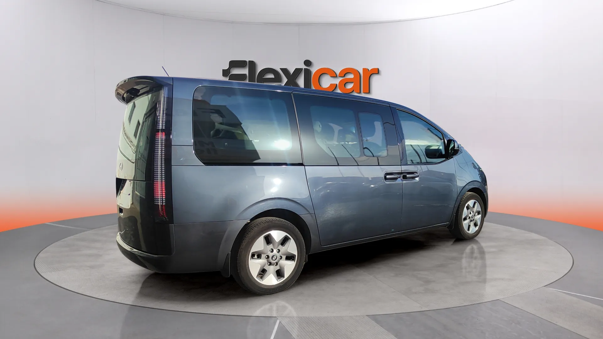 Hyundai STARIA 9S HEV 1.6 T-GDi Tecno - foto 6