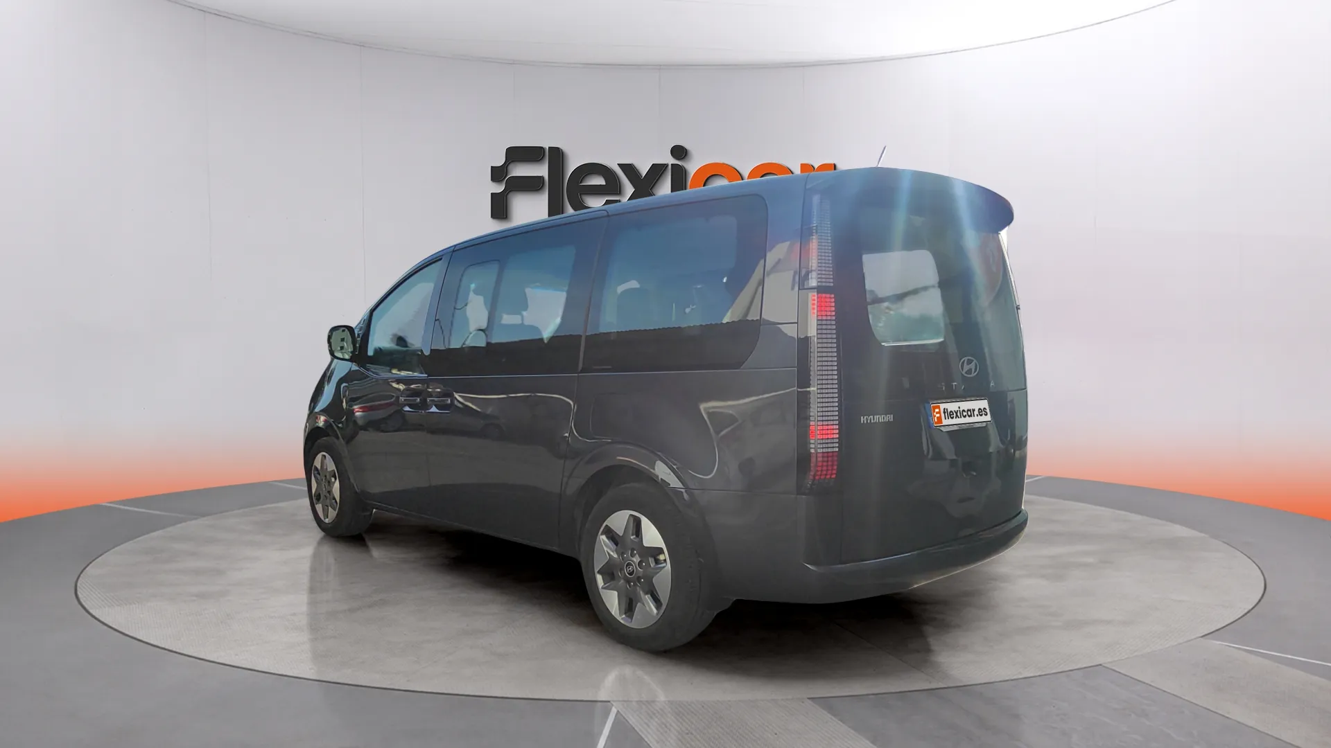 Hyundai STARIA 9S HEV 1.6 T-GDi Tecno - foto 8