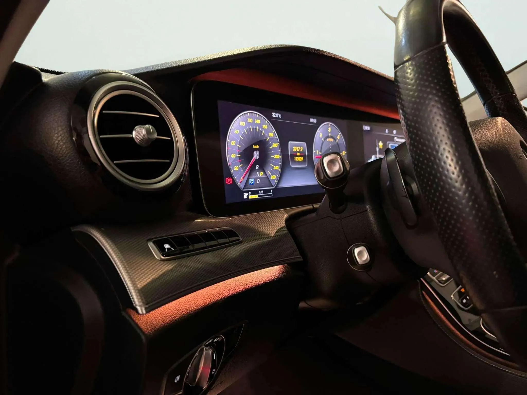 Mercedes-Benz Clase E E 220 d - foto 12