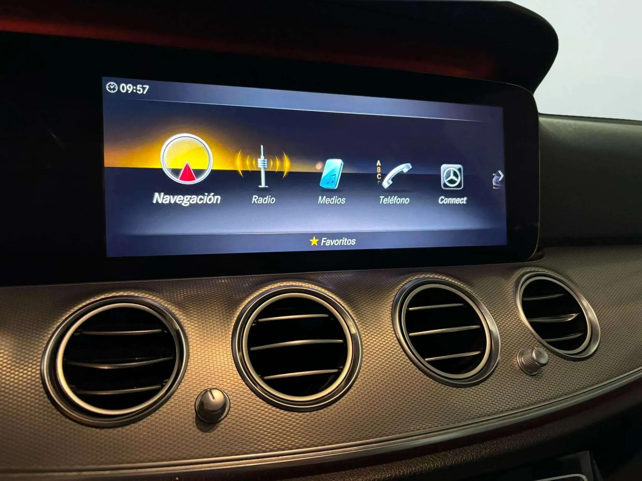 Mercedes-Benz Clase E E 220 d - foto 13
