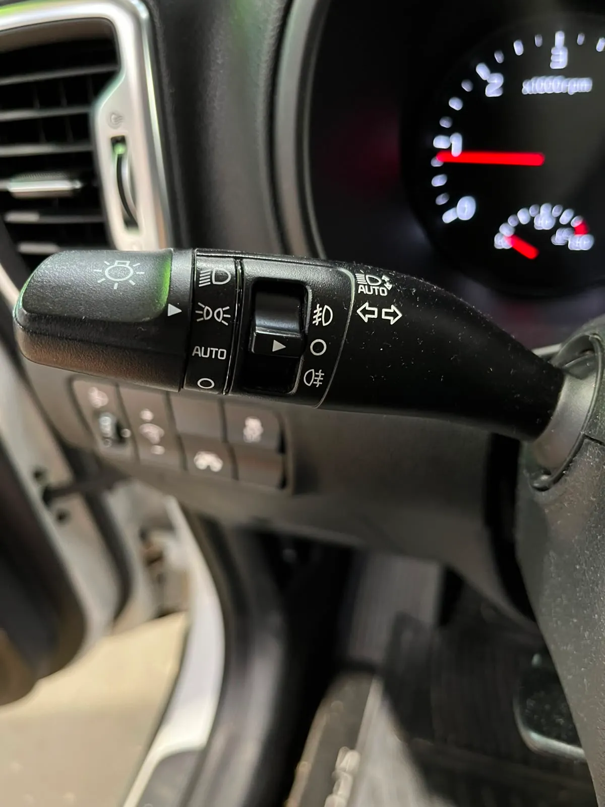 Kia Sportage 1.7 CRDi VGT Concept 4x2 Eco-Dynam - foto 11