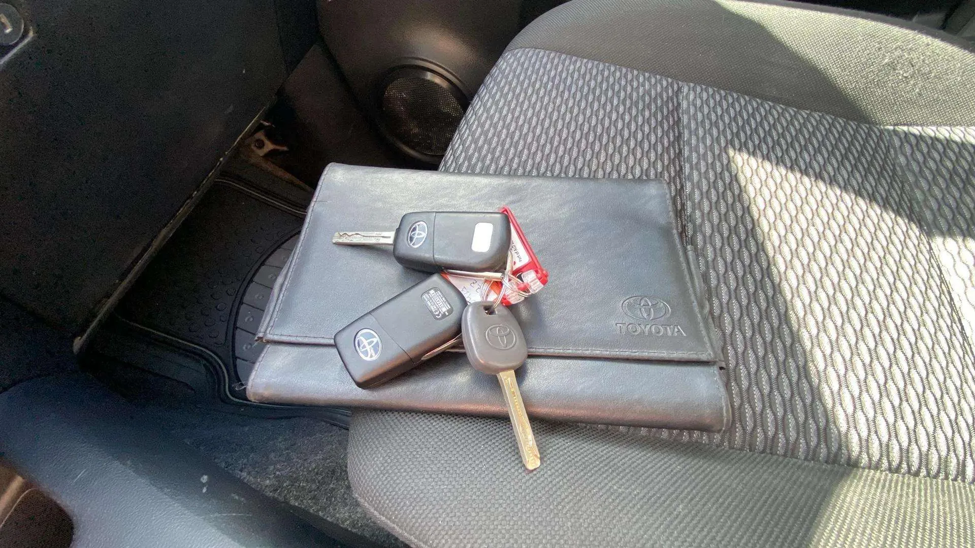 Toyota Hilux - foto 48