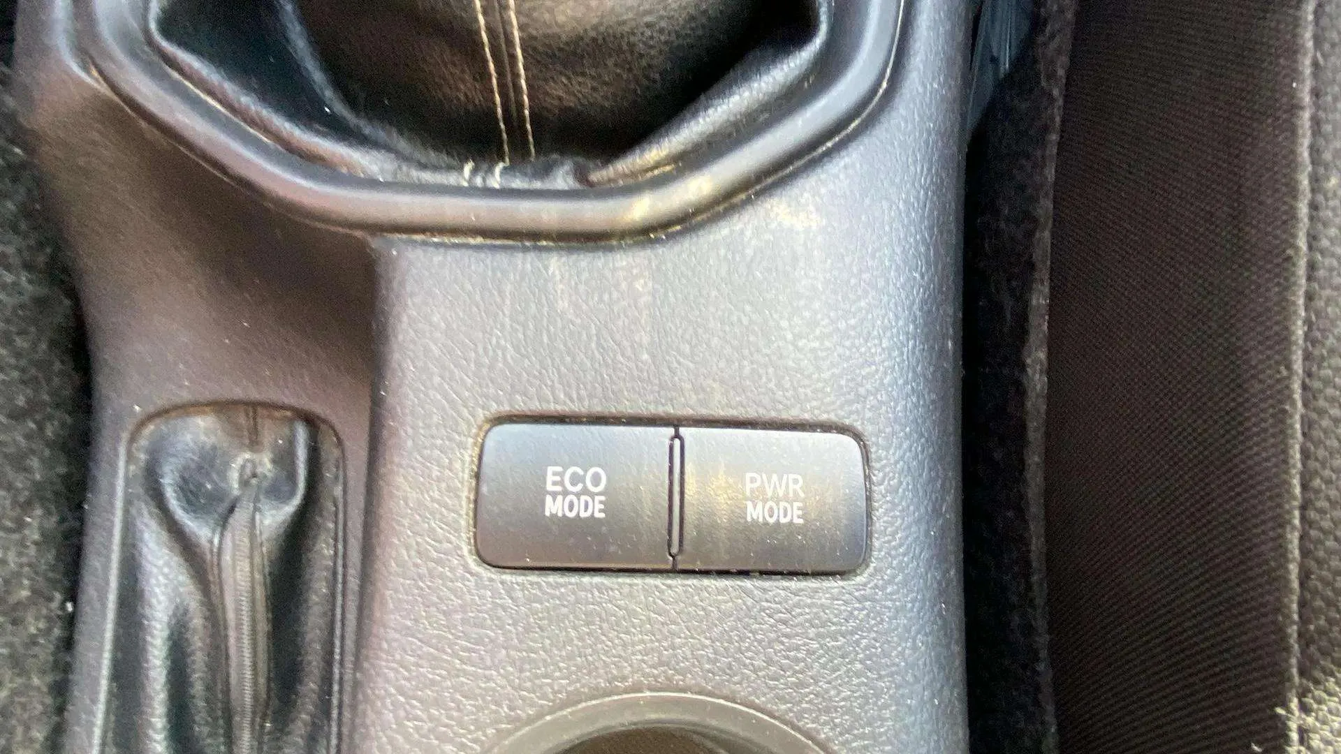 Toyota Hilux - foto 27
