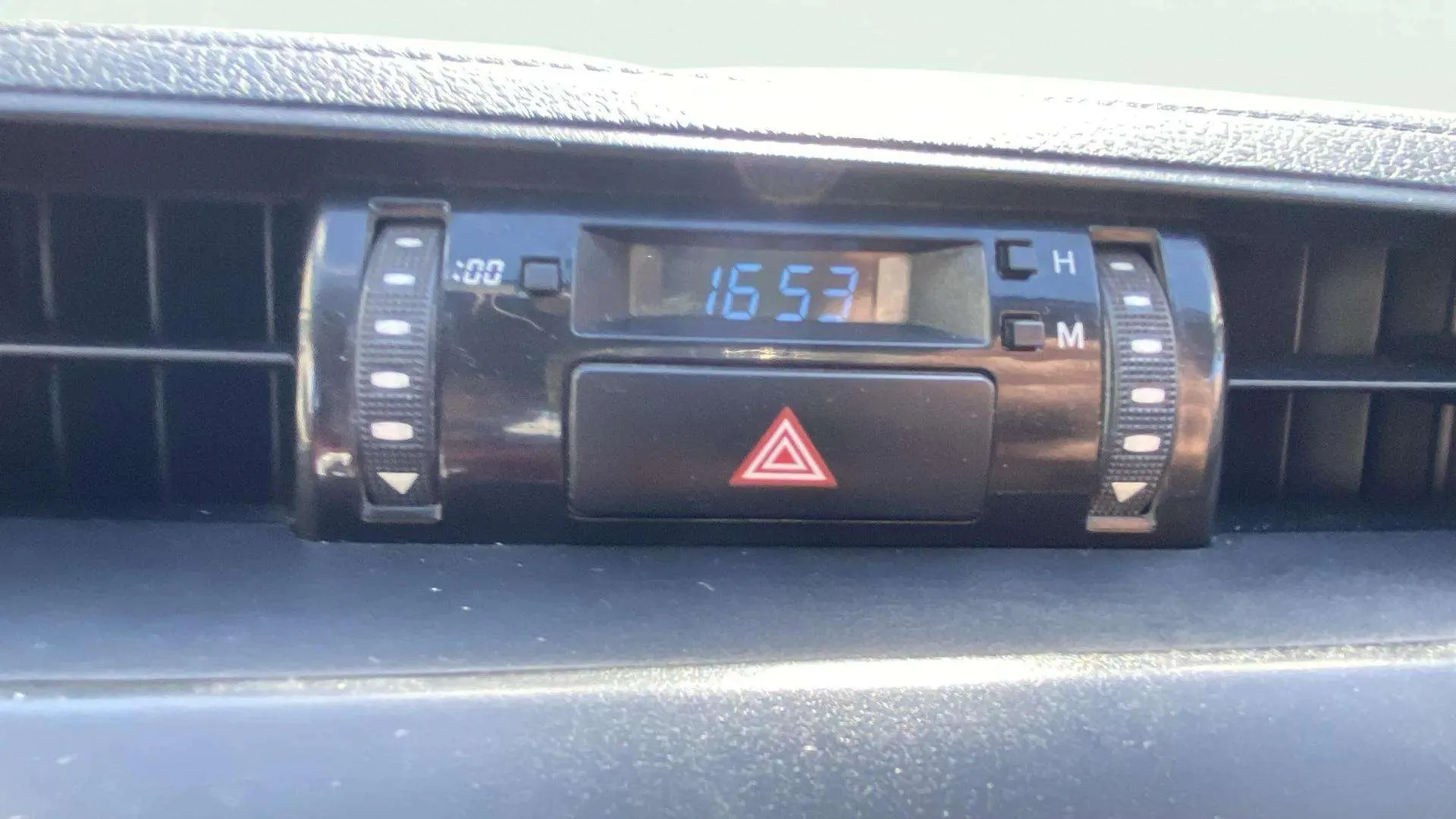 Toyota Hilux - foto 22