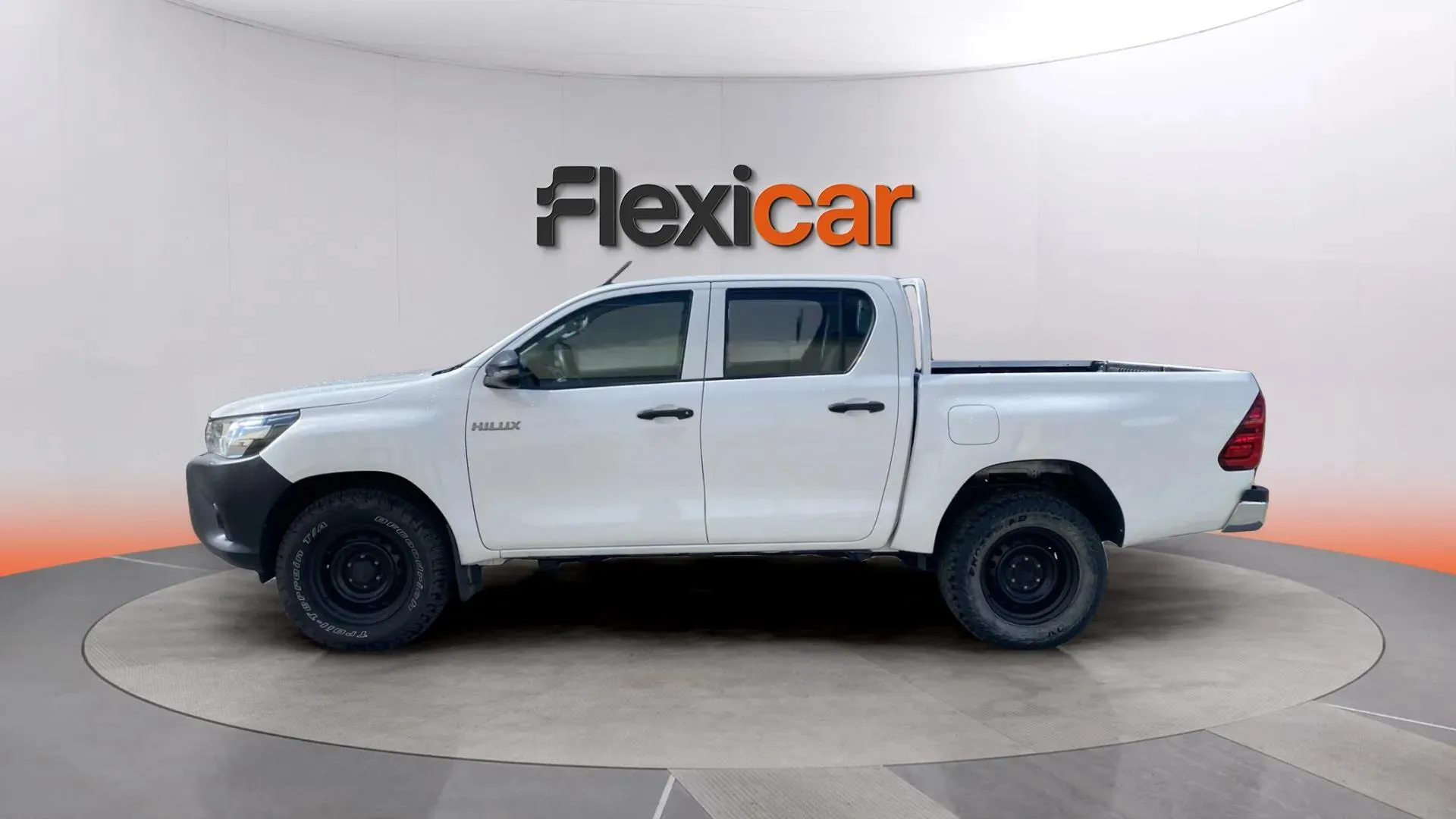 Toyota Hilux - foto 6