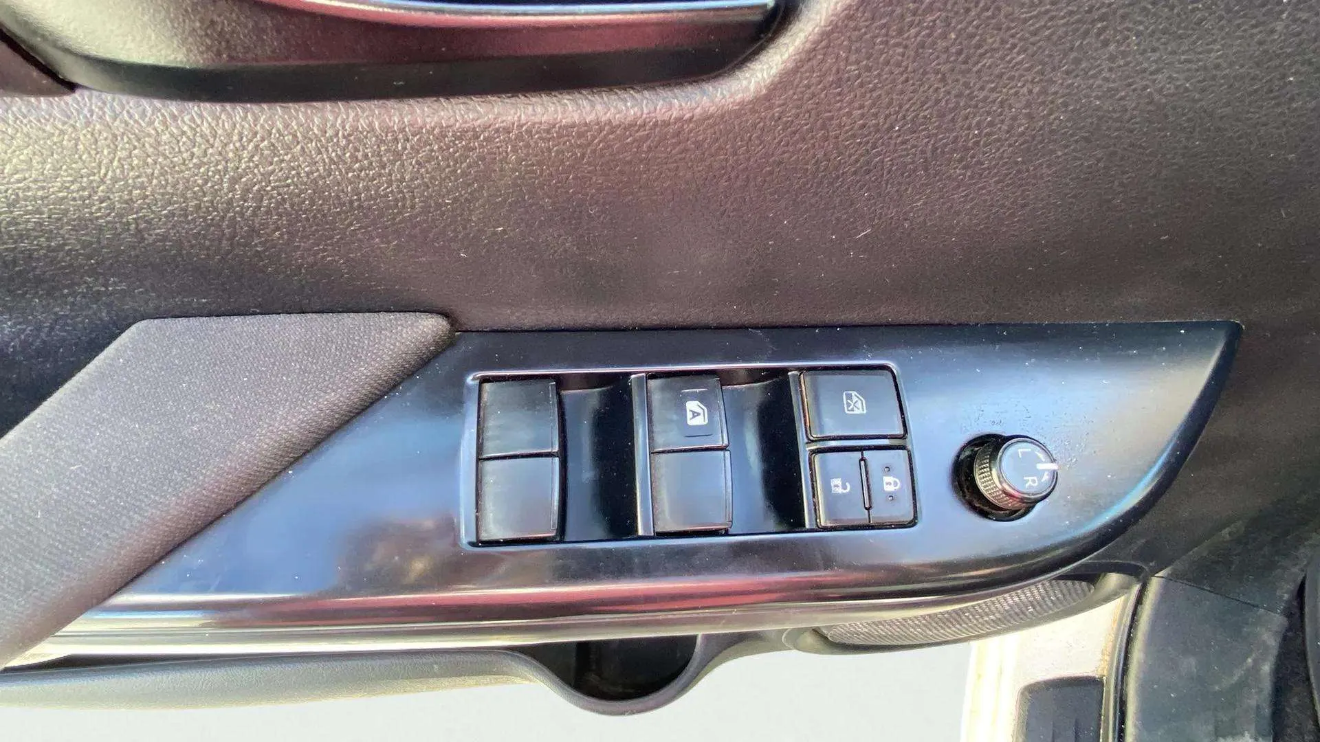 Toyota Hilux - foto 20