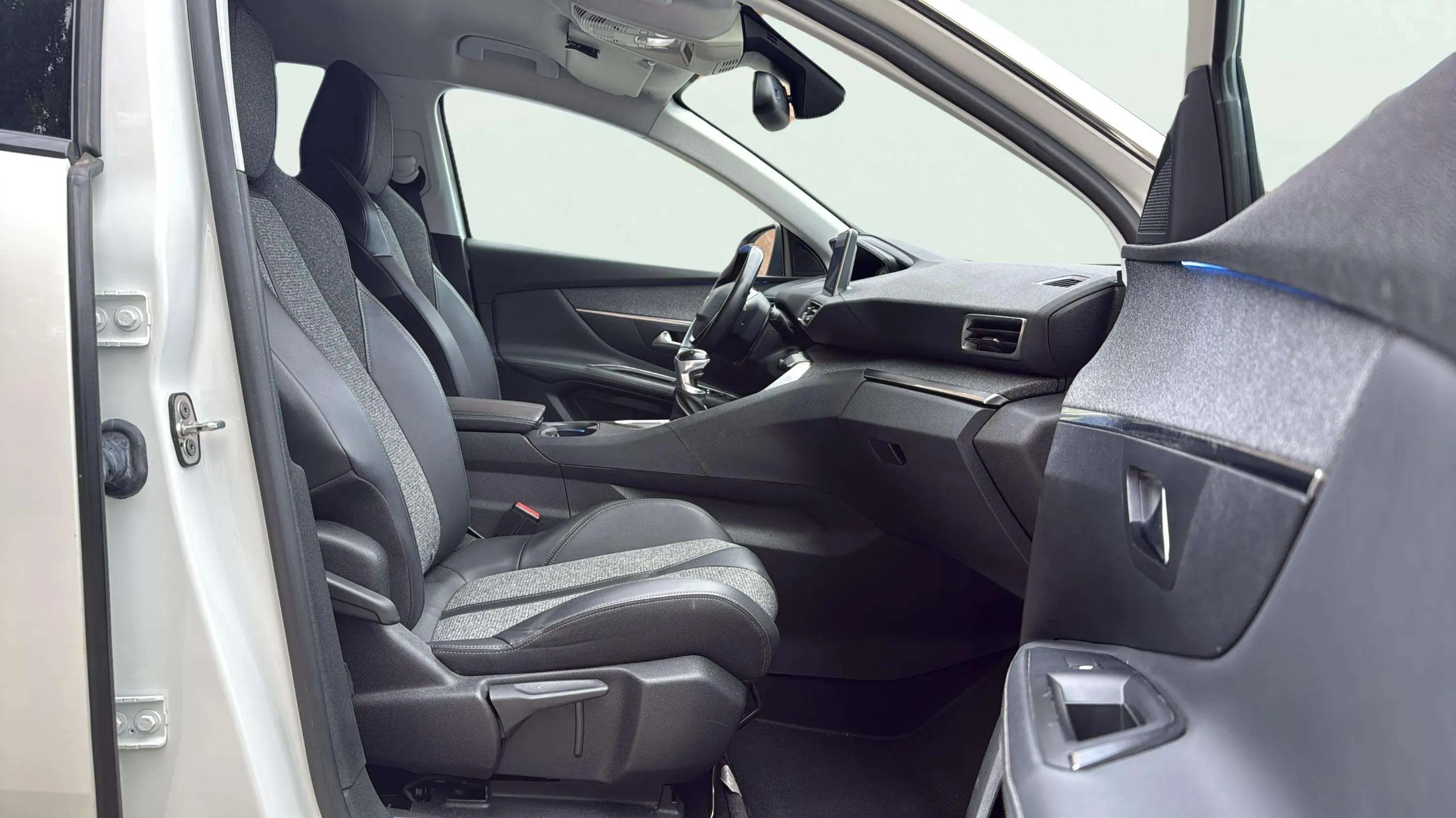 Peugeot 3008 1.2 PureTech Allure - foto 11