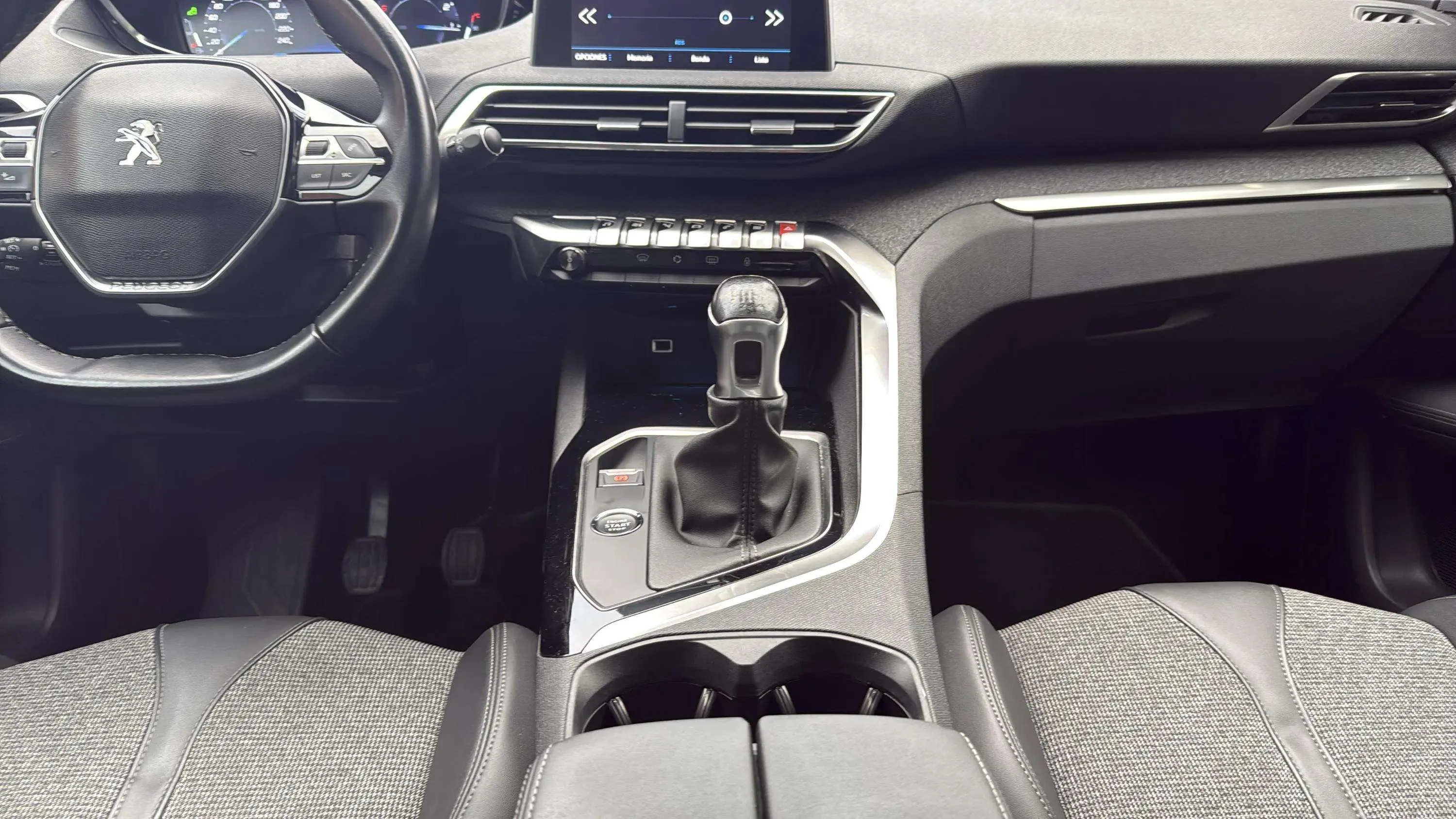 Peugeot 3008 1.2 PureTech Allure - foto 15