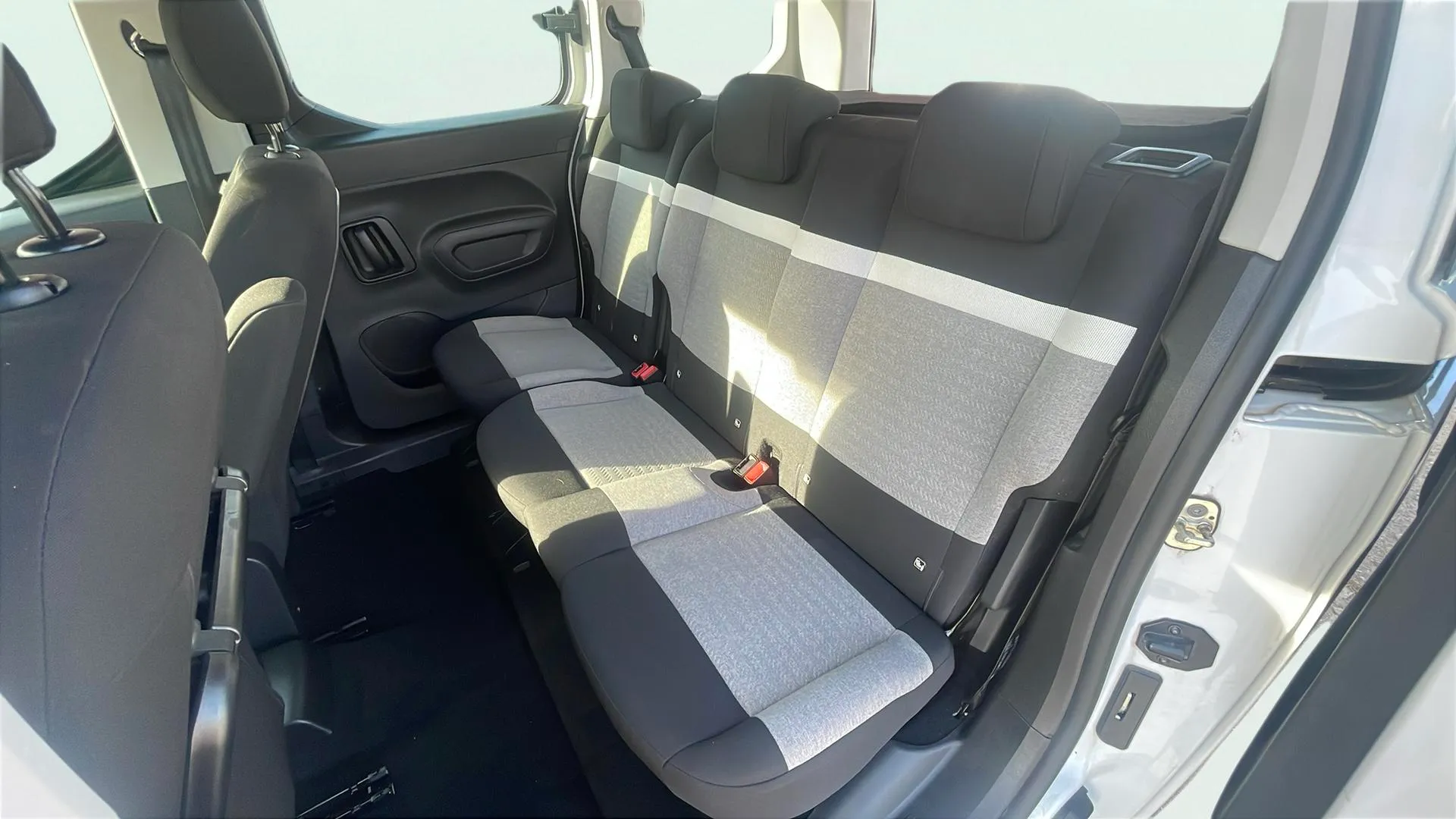 Citroën Berlingo Talla M BlueHDi 100 Plus - foto 15