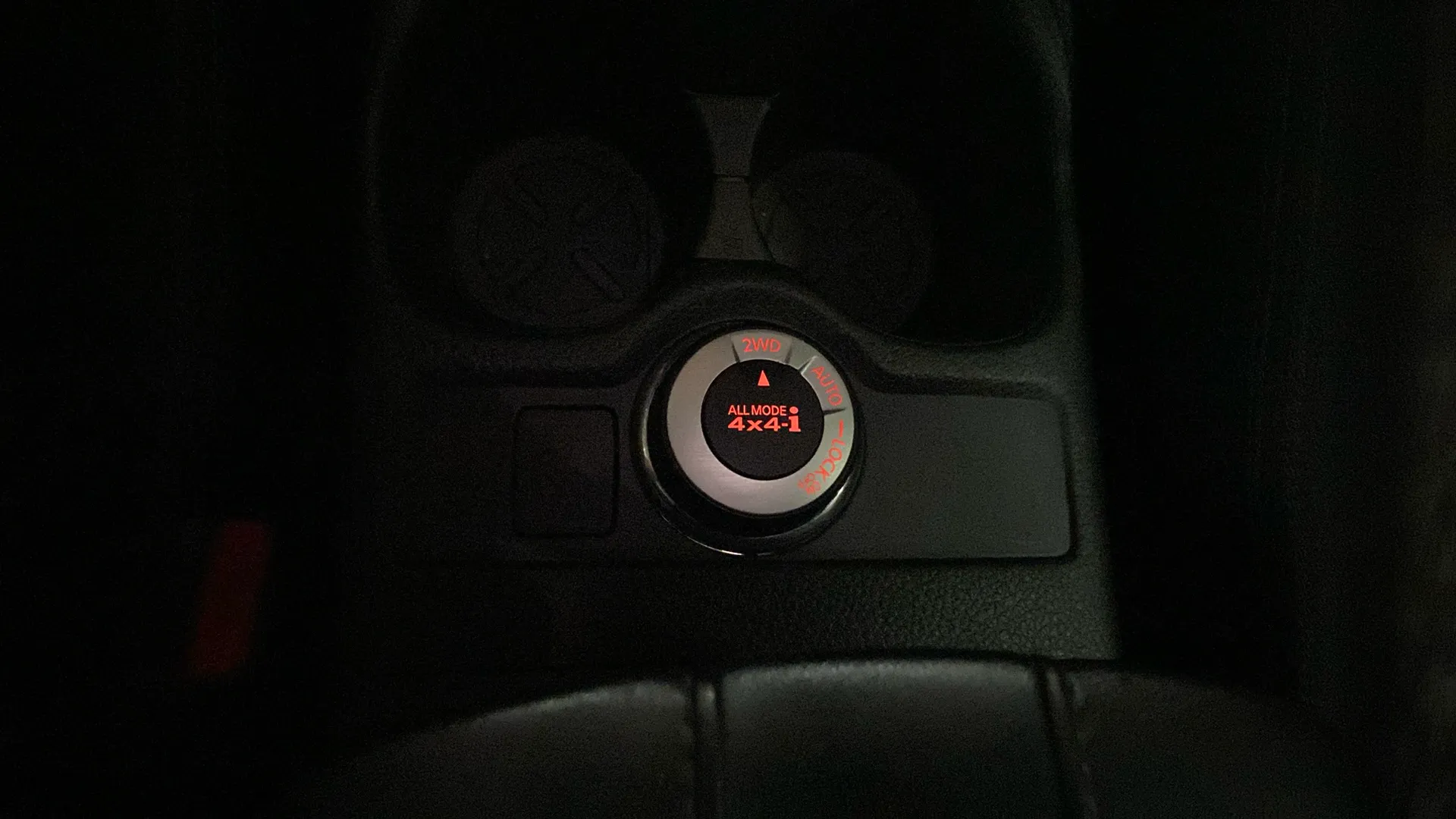 Nissan X-Trail 2.0 dCi 4x4-i N-Connecta - foto 26