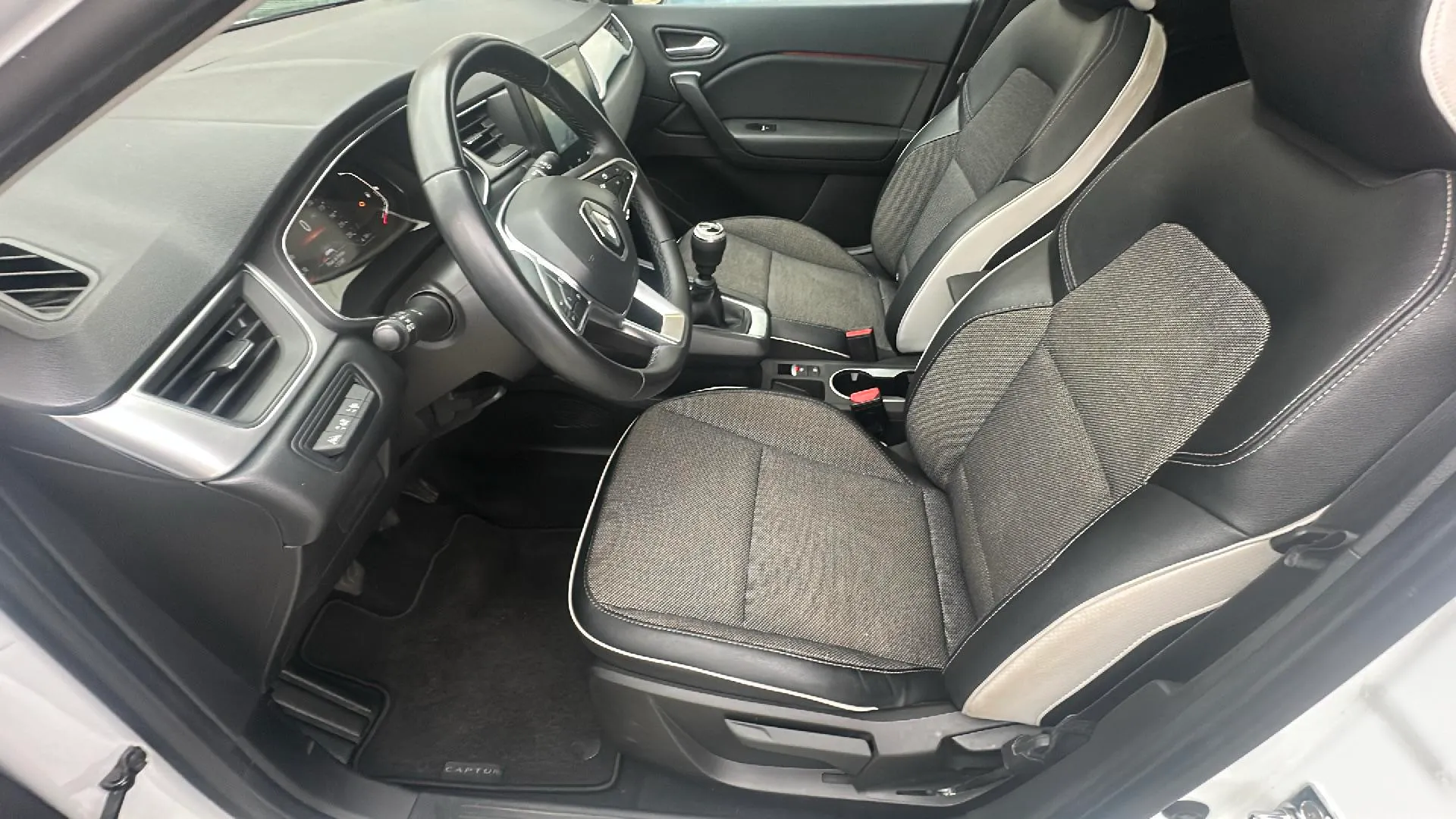 Renault Captur Intens TCe GPF Micro Híbrido - foto 12