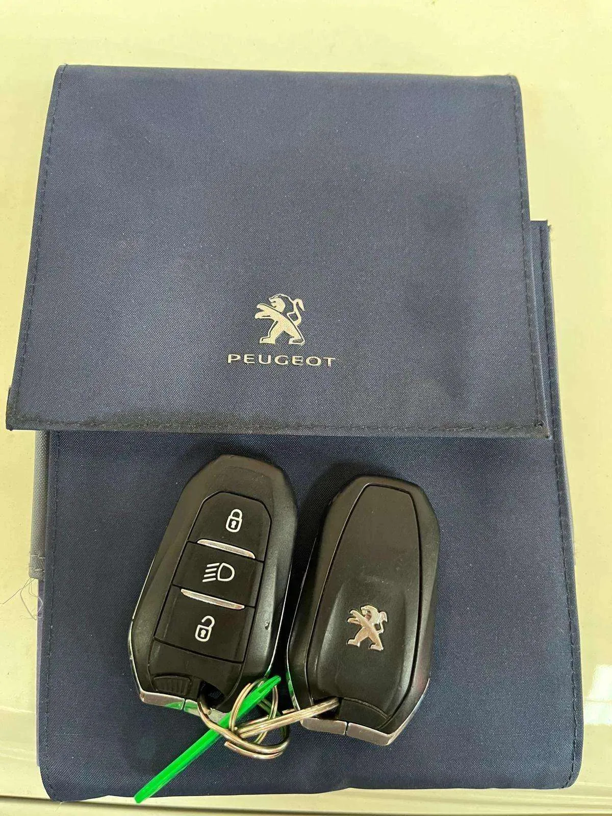 Peugeot 5008 Allure 1.2L PureTech - foto 27